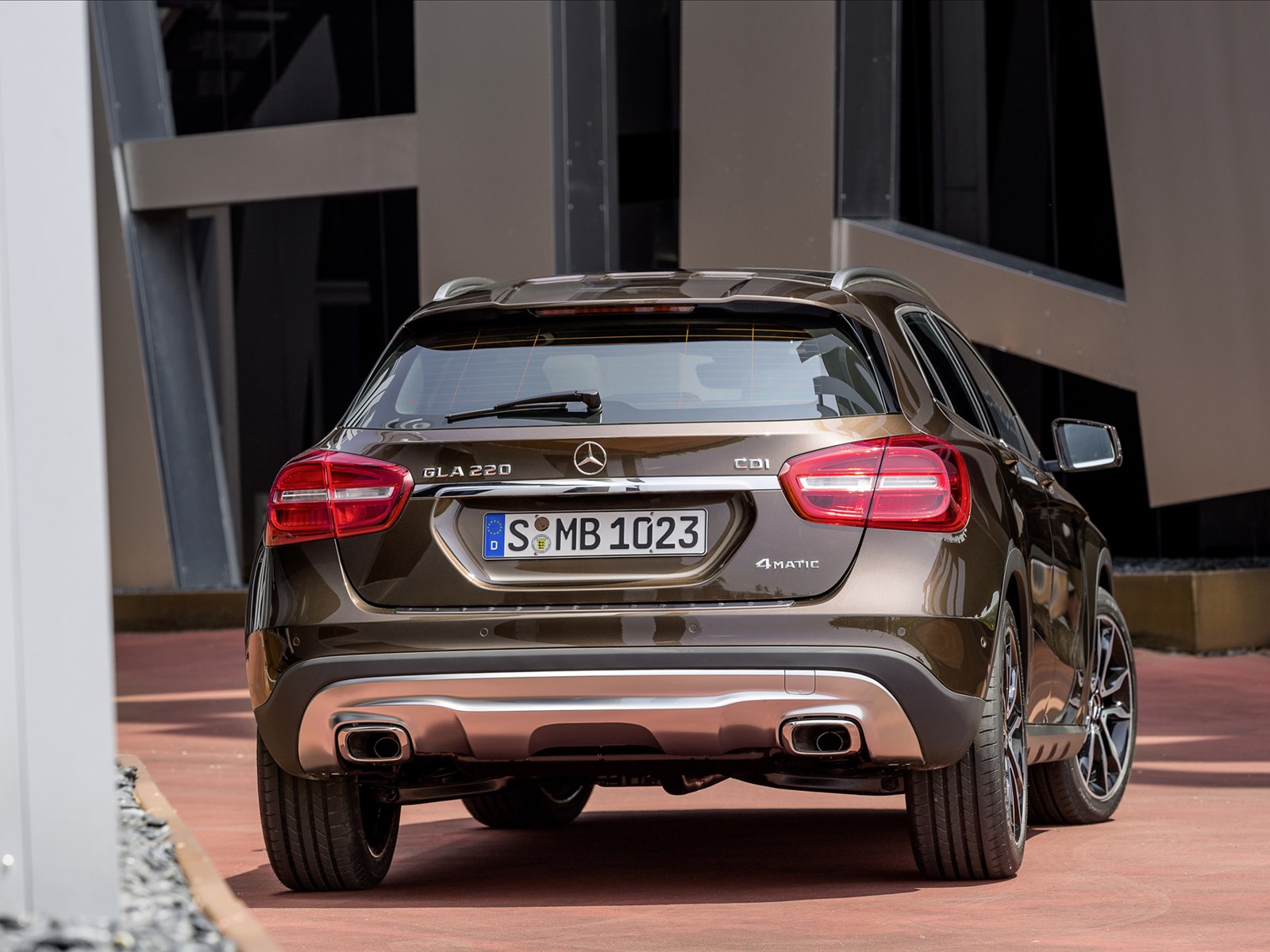 Mercedes-Benz GLA-Class 2015
