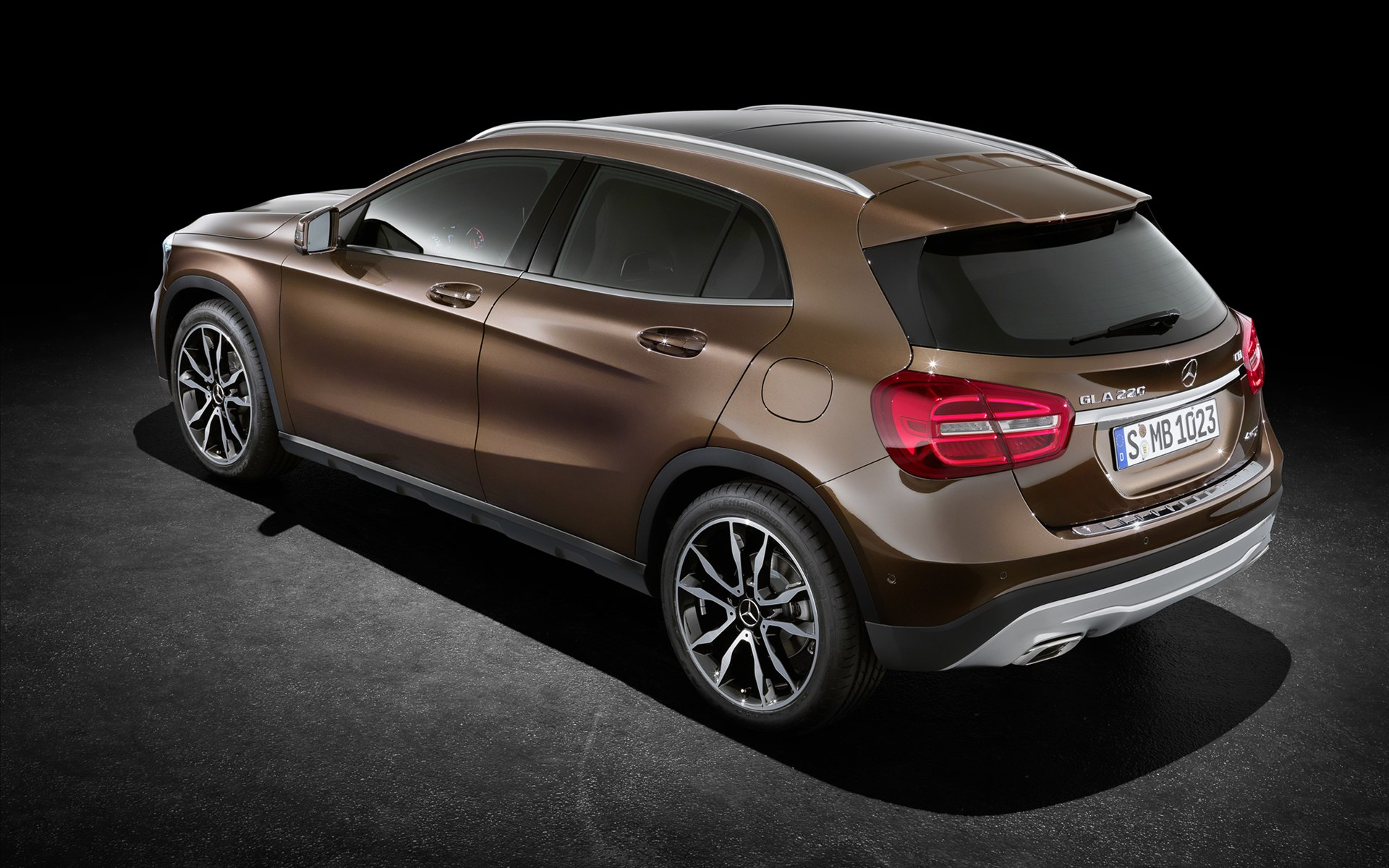 Mercedes-Benz GLA-Class 2015
