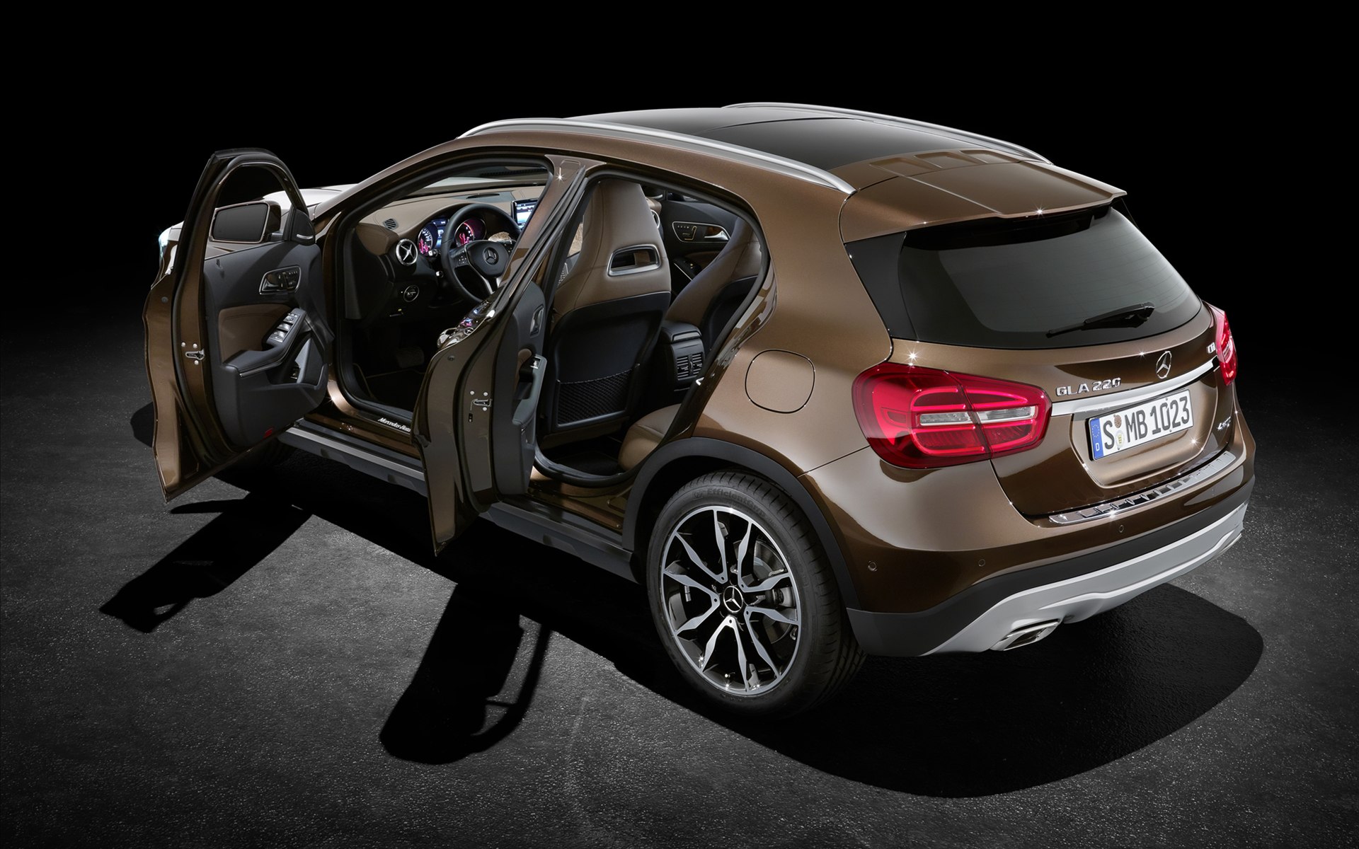 Mercedes-Benz GLA-Class 2015