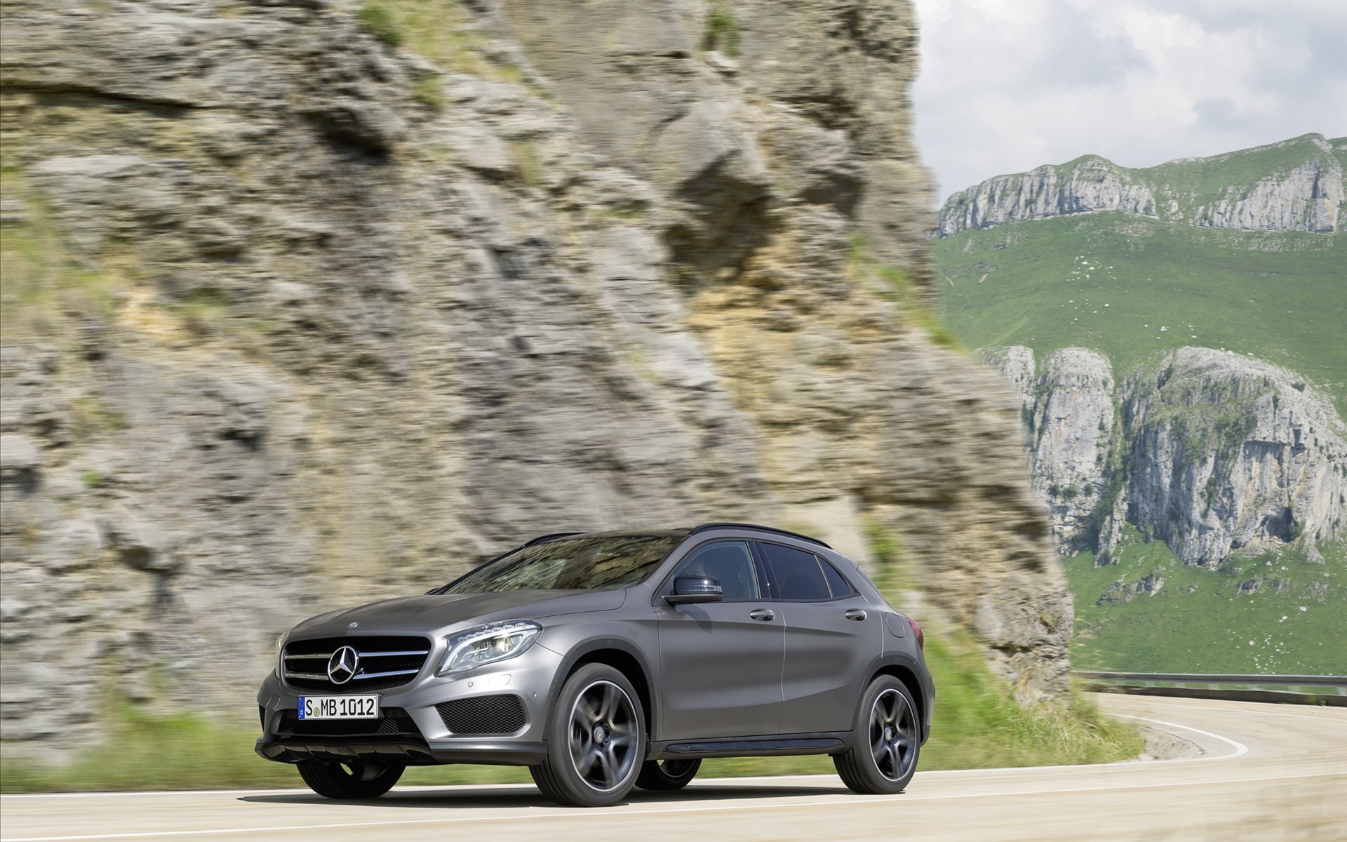 Mercedes-Benz GLA-Class 2015