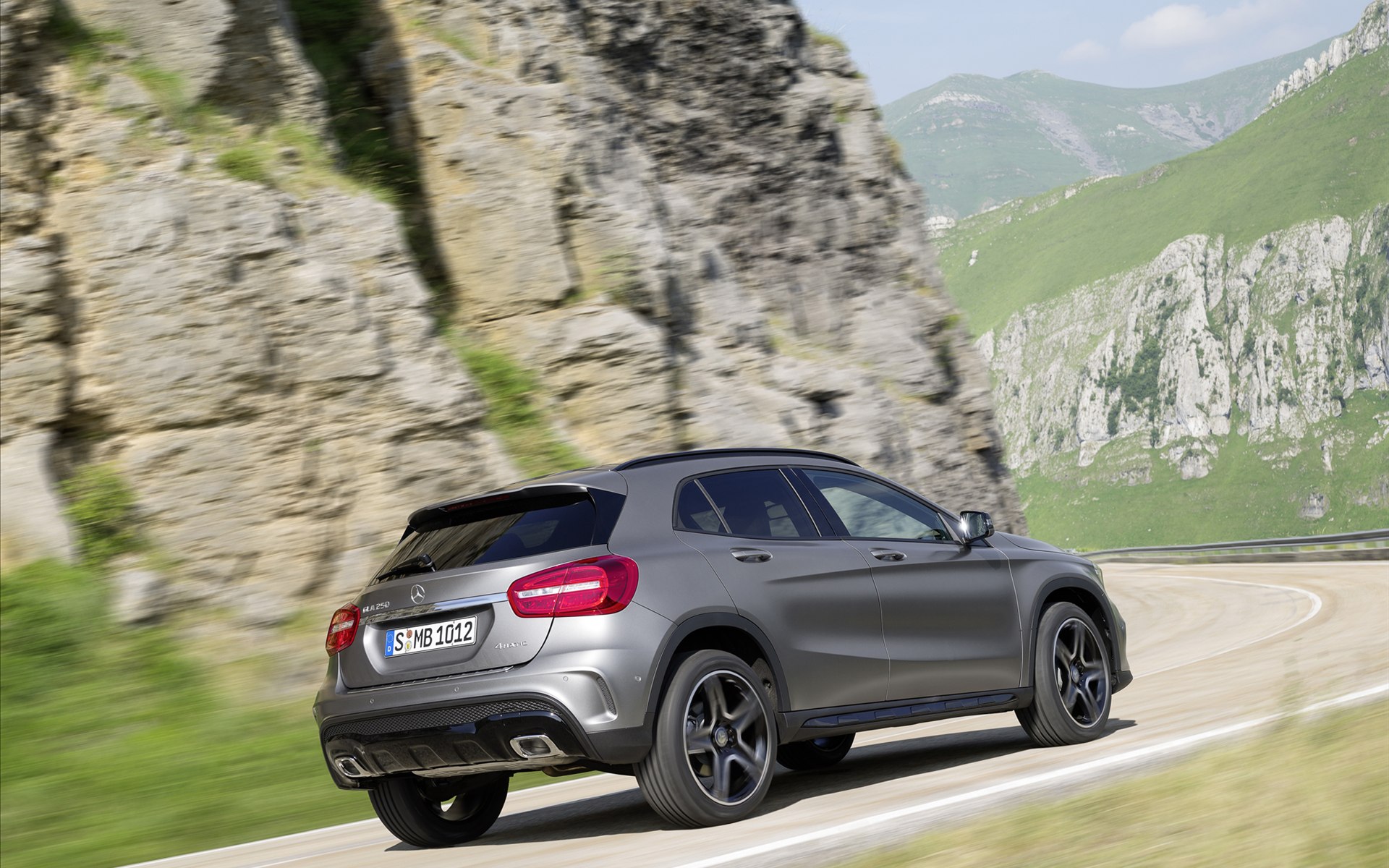 Mercedes-Benz GLA-Class 2015