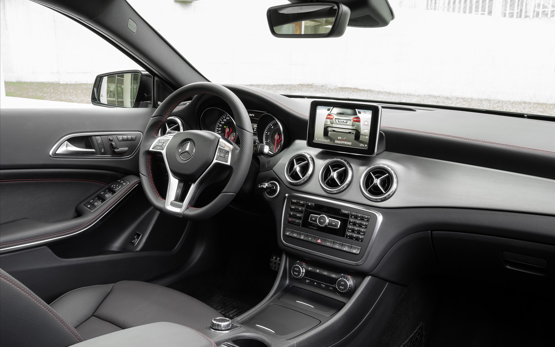 Mercedes-Benz GLA-Class 2015