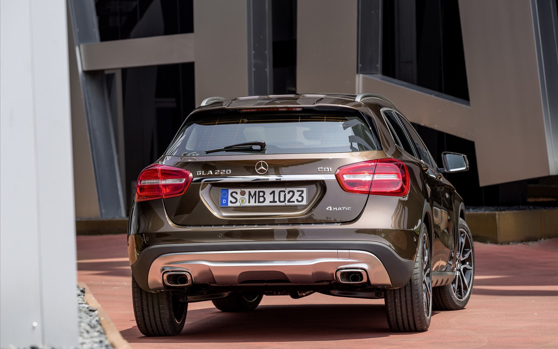Mercedes-Benz GLA-Class 2015