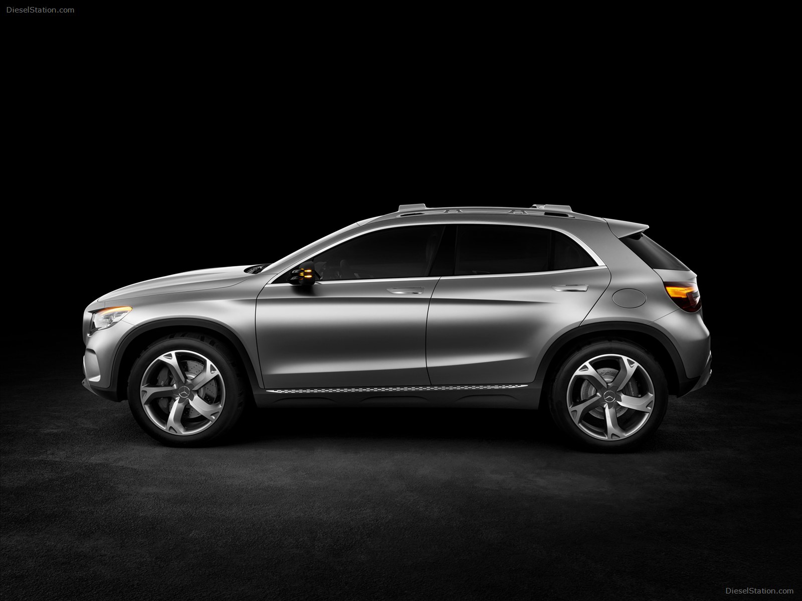 Mercedes-Benz GLA Concept 2013