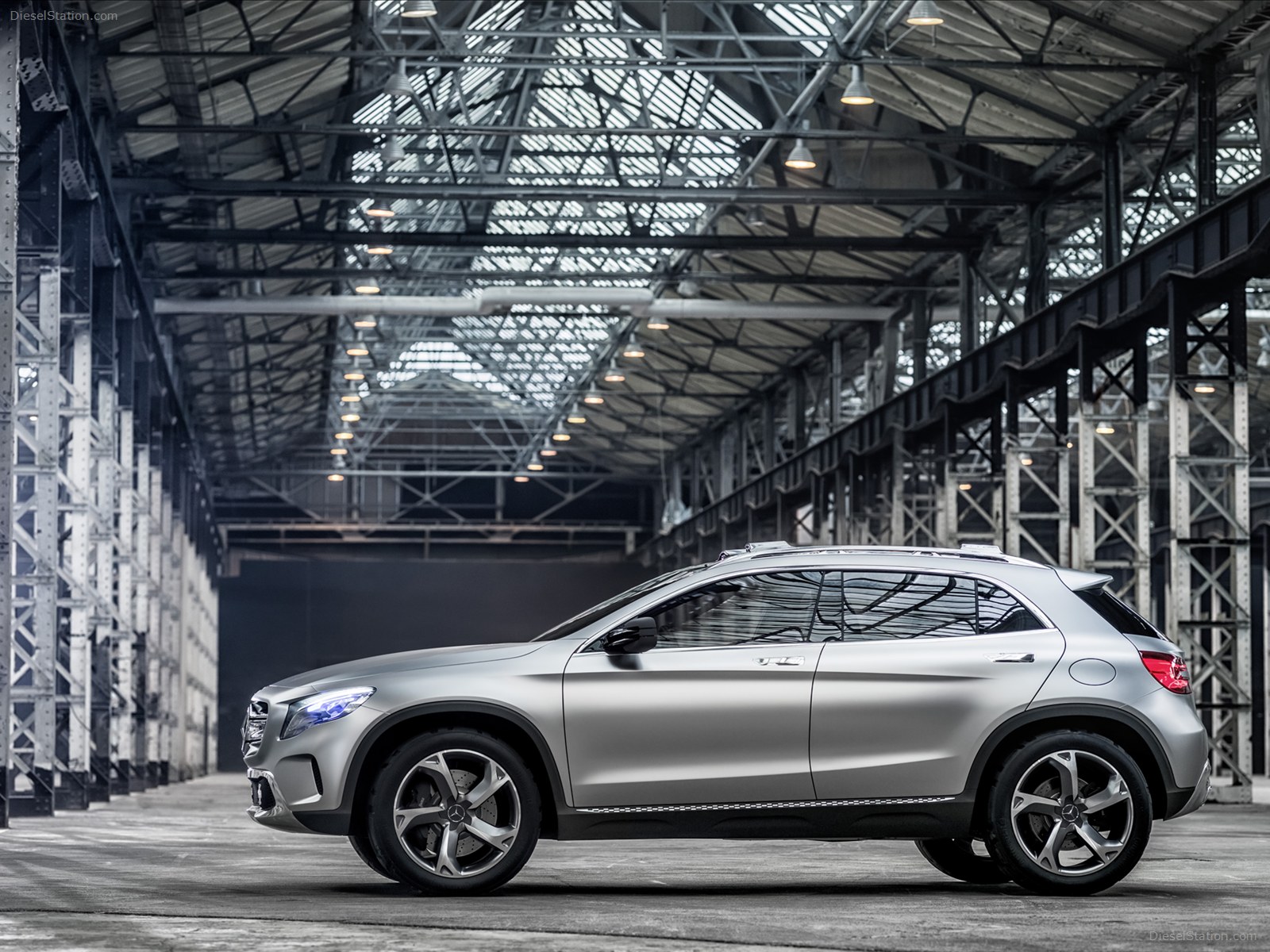 Mercedes-Benz GLA Concept 2013