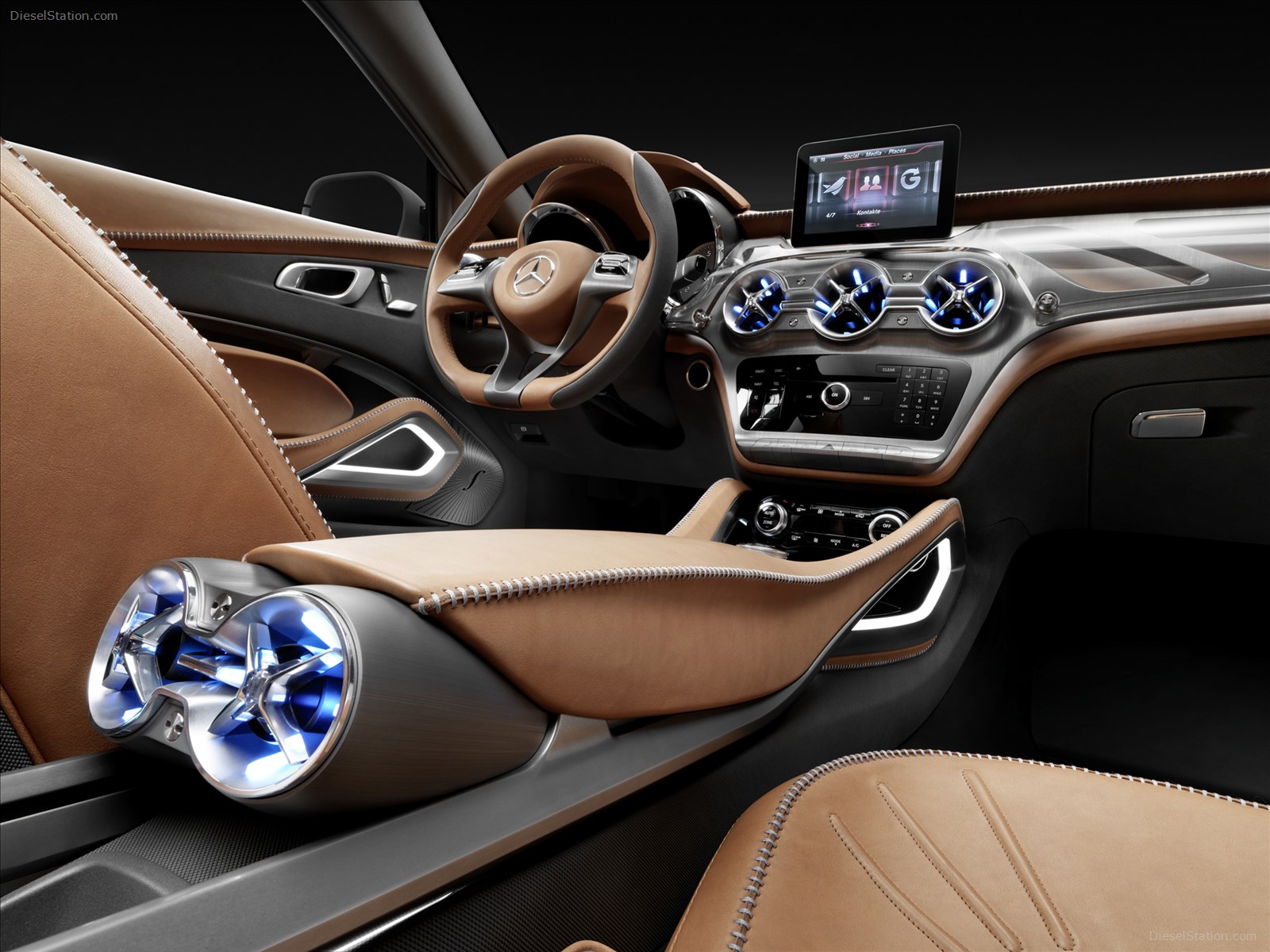 Mercedes-Benz GLA Concept 2013
