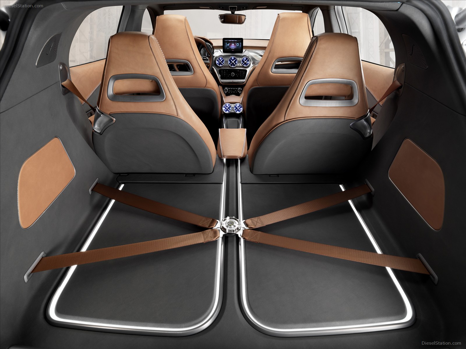 Mercedes-Benz GLA Concept 2013