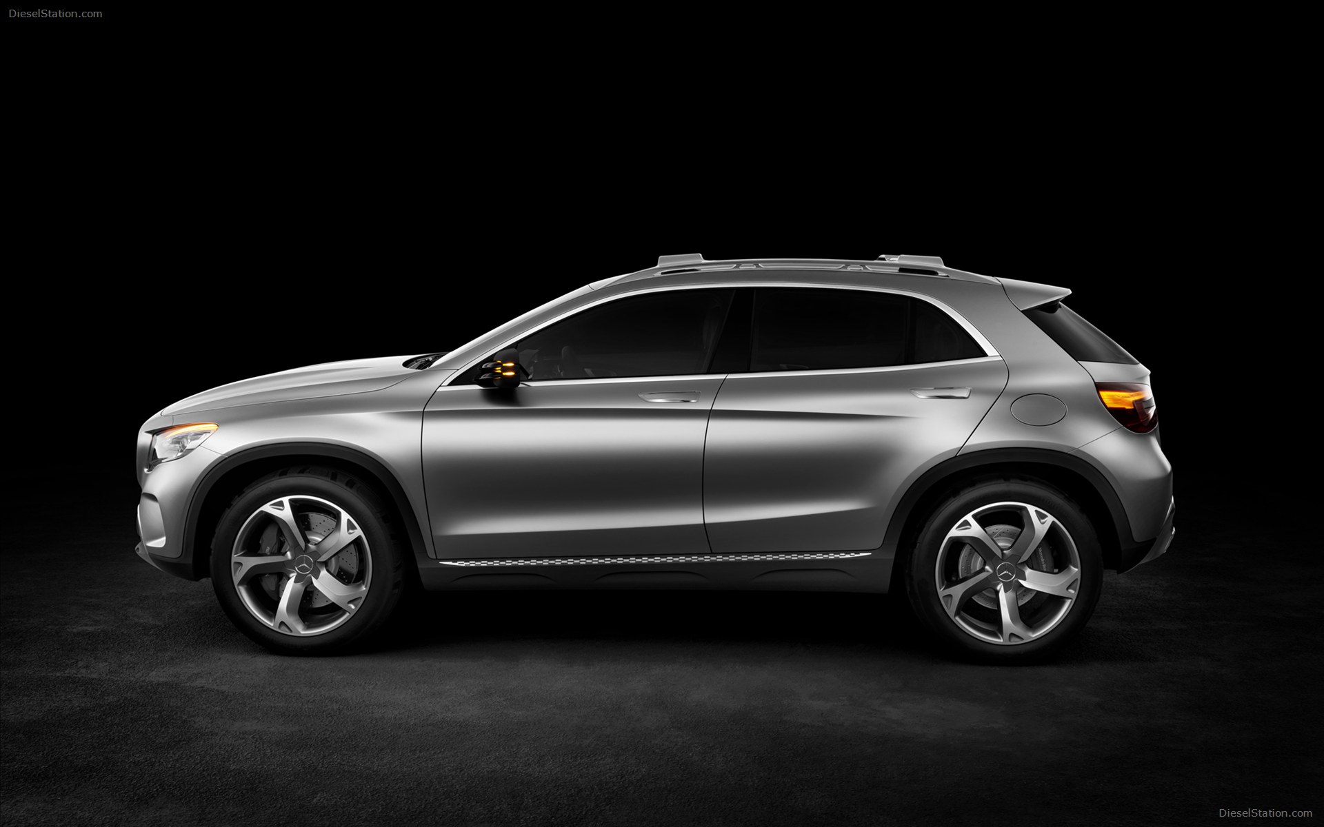Mercedes-Benz GLA Concept 2013