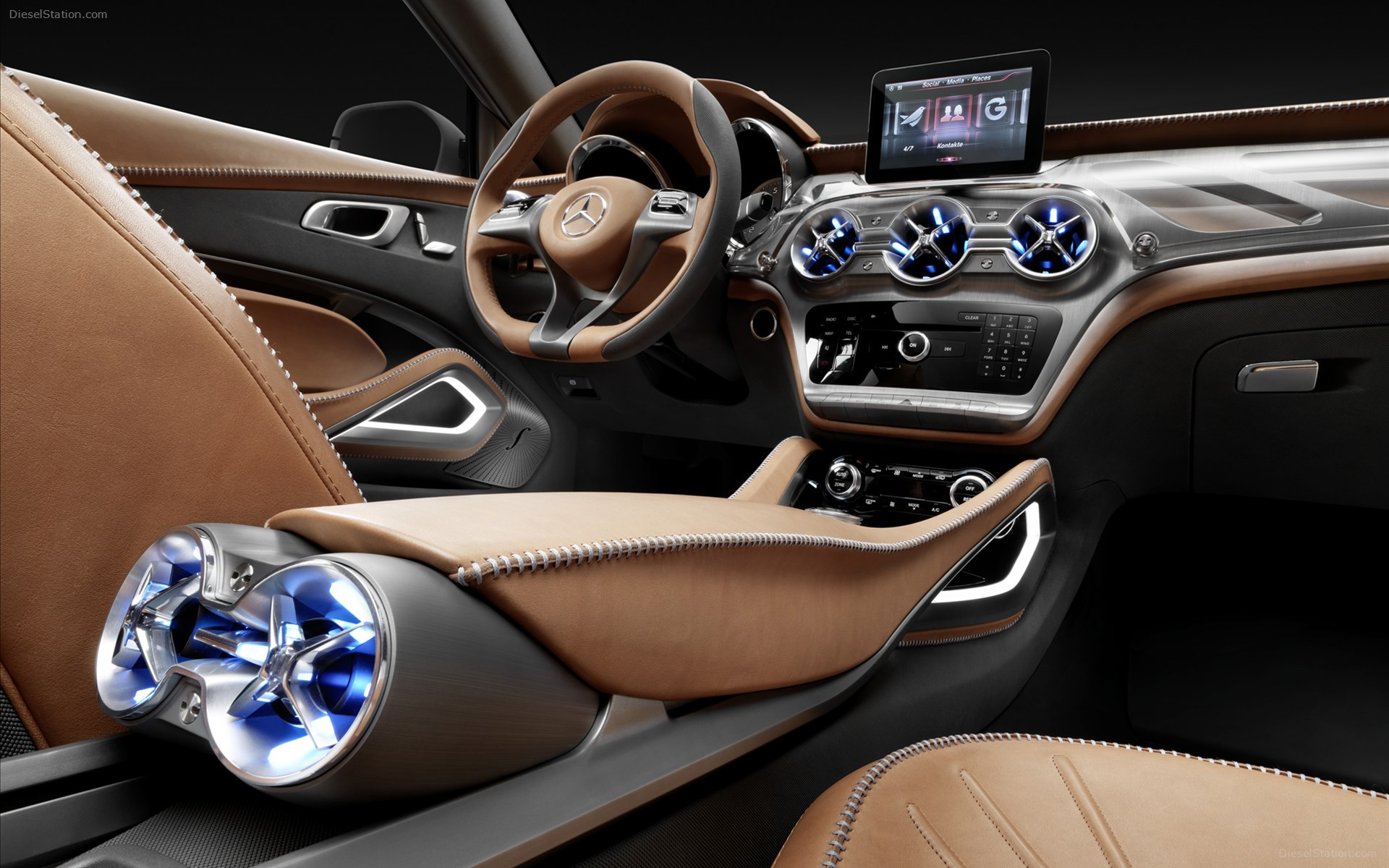 Mercedes-Benz GLA Concept 2013