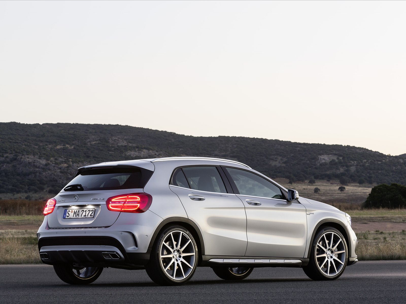 Mercedes-Benz GLA 45 AMG 2014