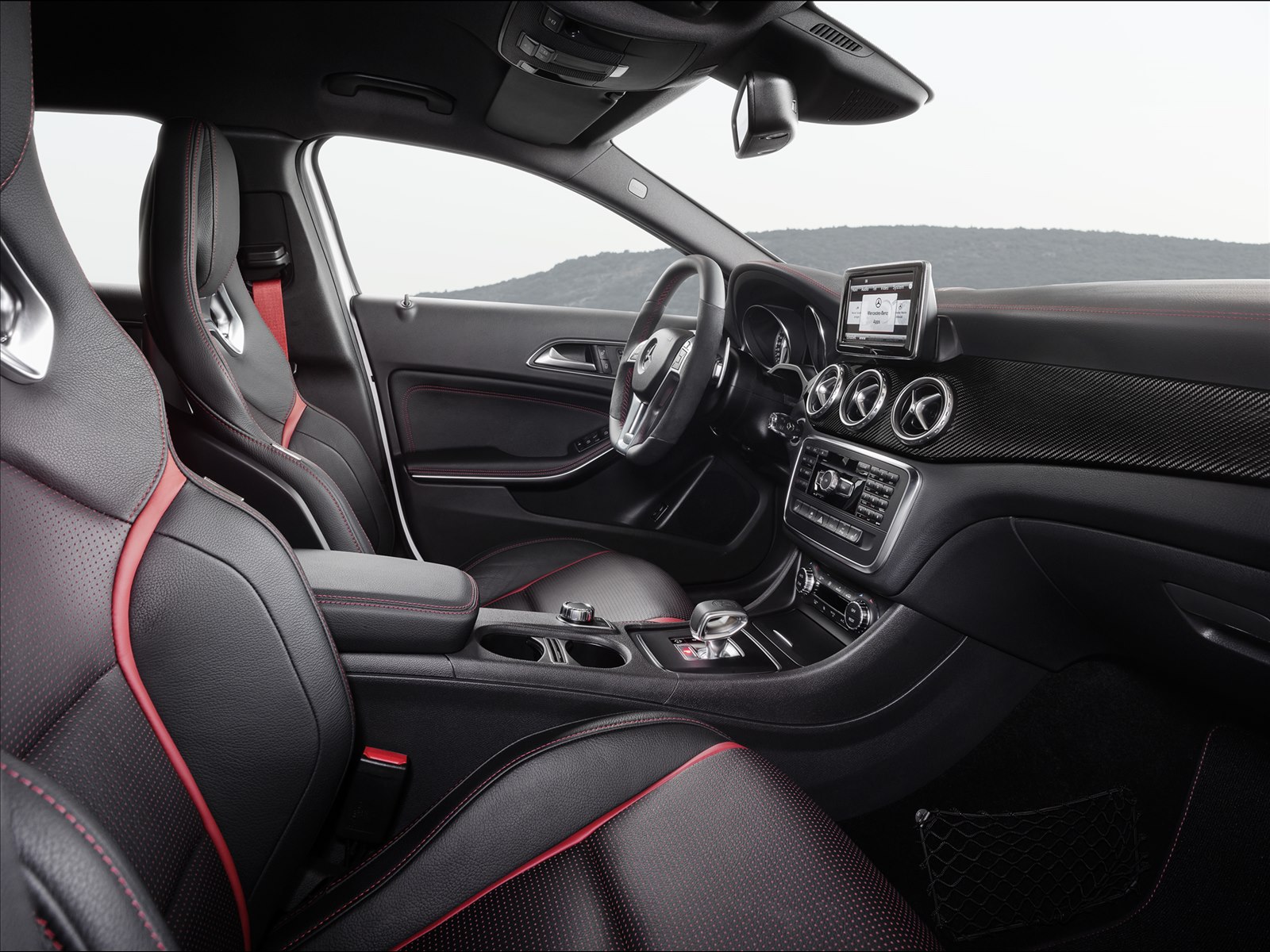 Mercedes-Benz GLA 45 AMG 2014
