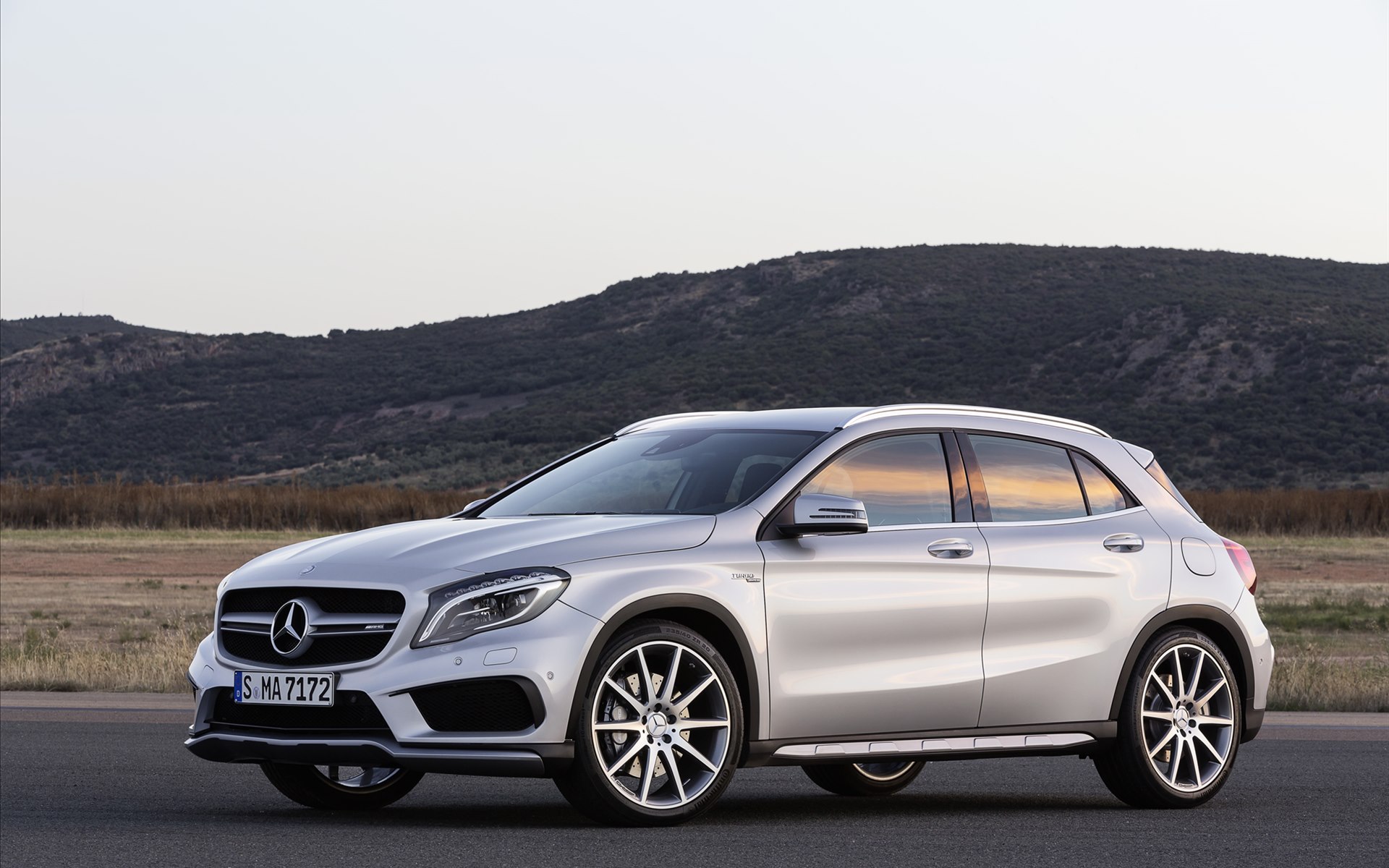 Mercedes-Benz GLA 45 AMG 2014
