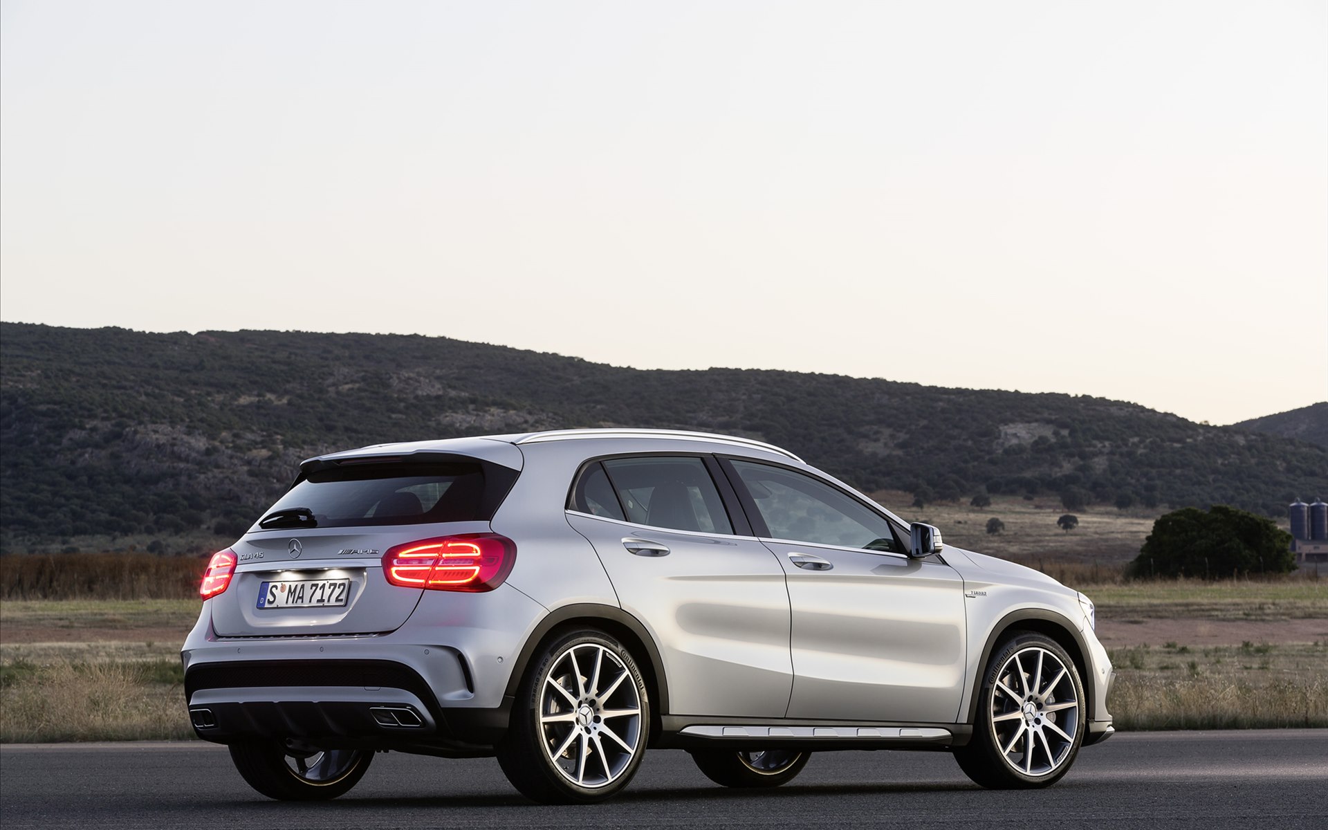 Mercedes-Benz GLA 45 AMG 2014