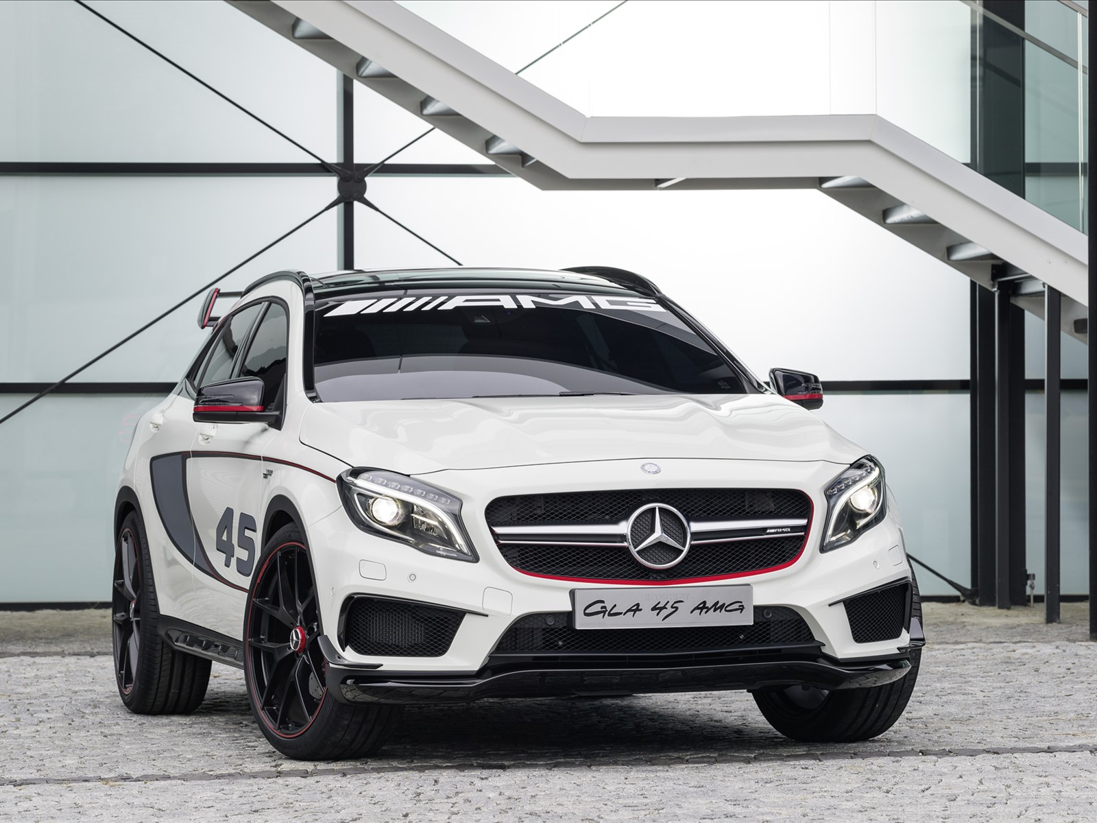 Mercedes-Benz GLA45 AMG Concept 2013
