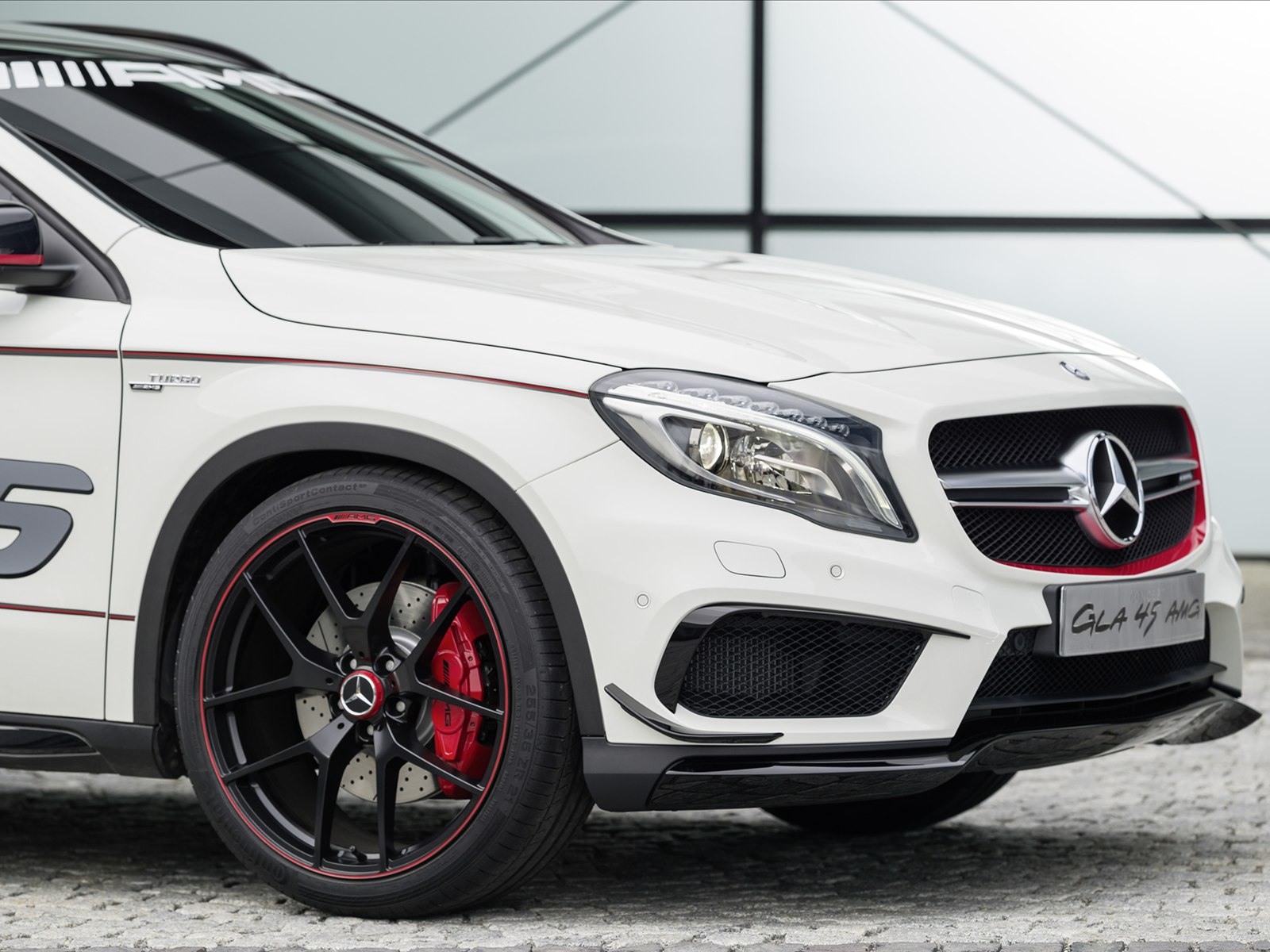Mercedes-Benz GLA45 AMG Concept 2013