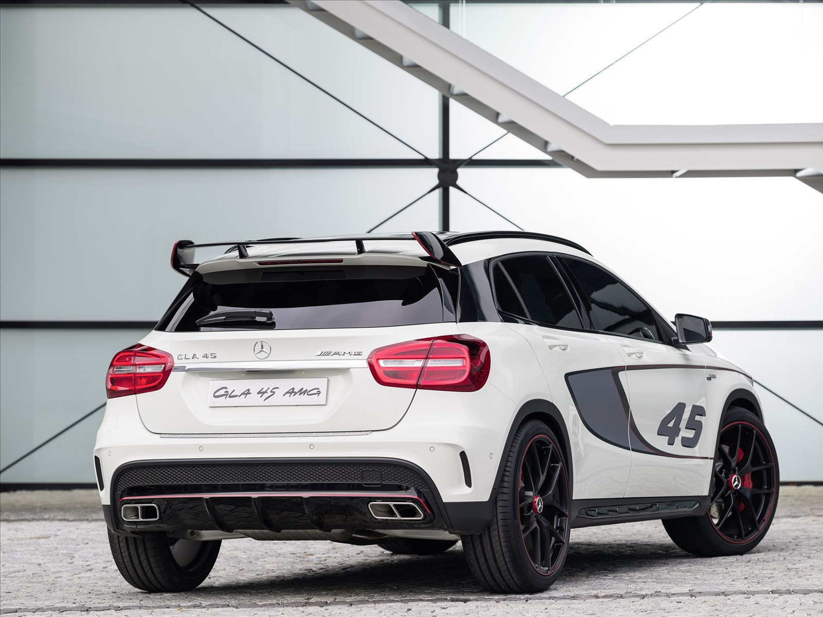 Mercedes-Benz GLA45 AMG Concept 2013