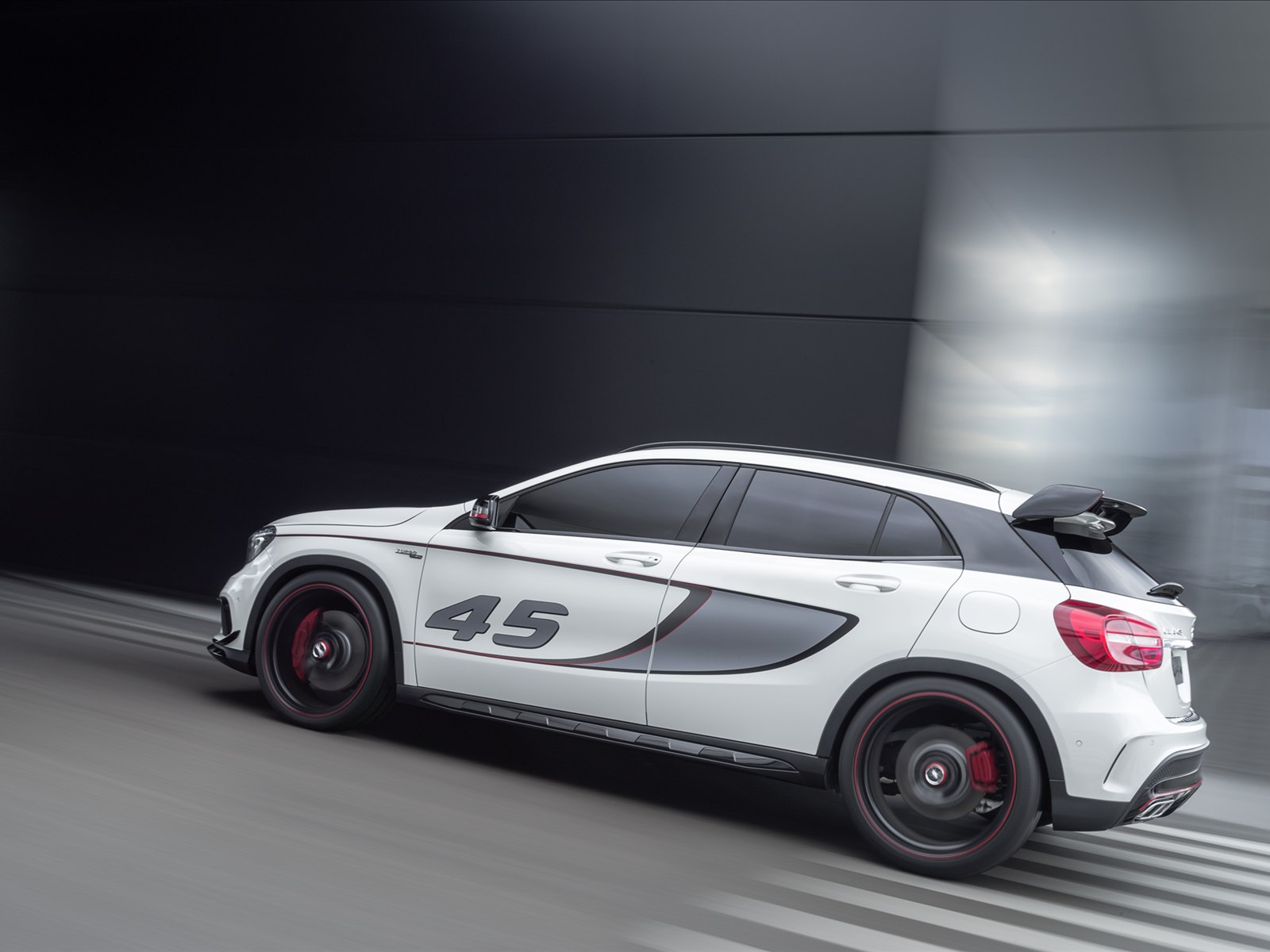 Mercedes-Benz GLA45 AMG Concept 2013