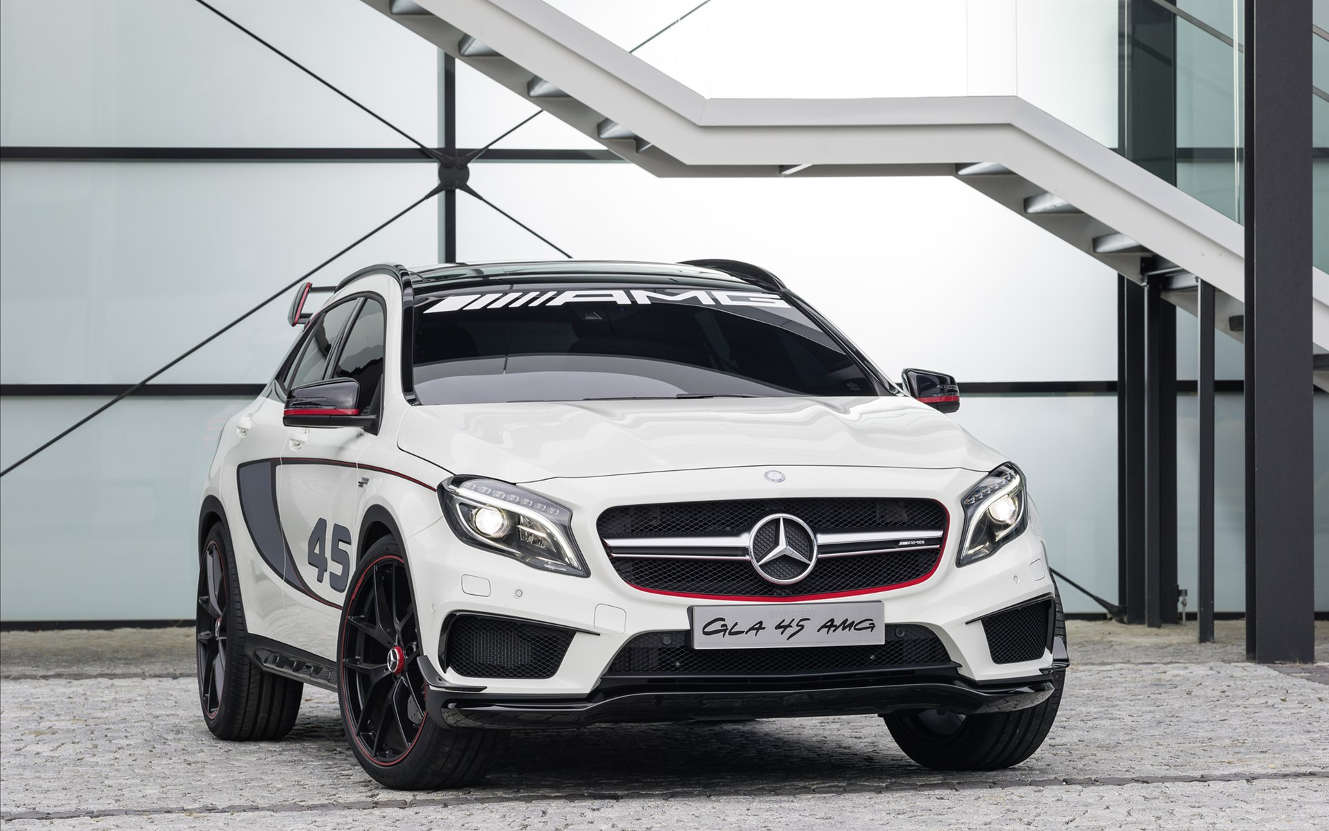 Mercedes-Benz GLA45 AMG Concept 2013