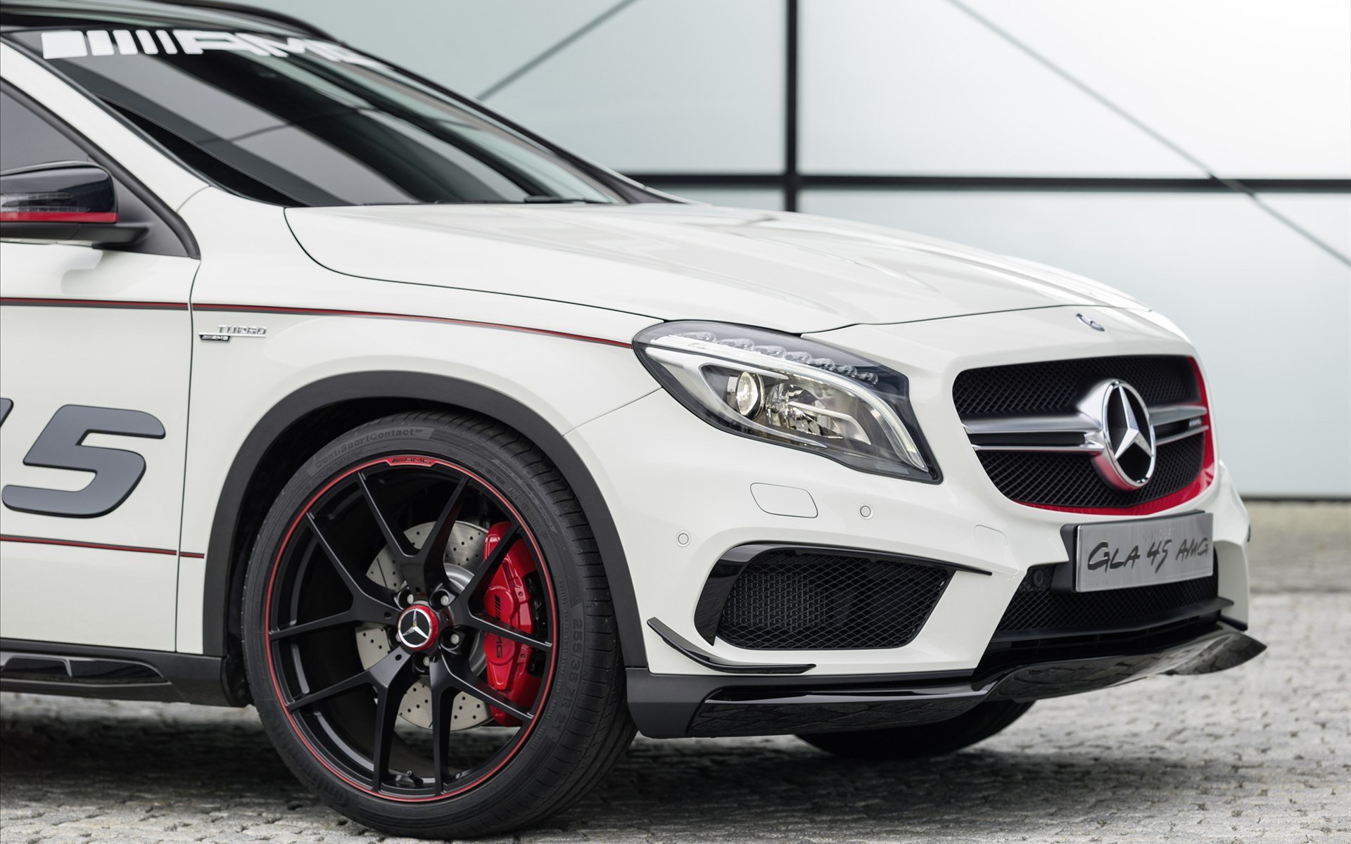Mercedes-Benz GLA45 AMG Concept 2013