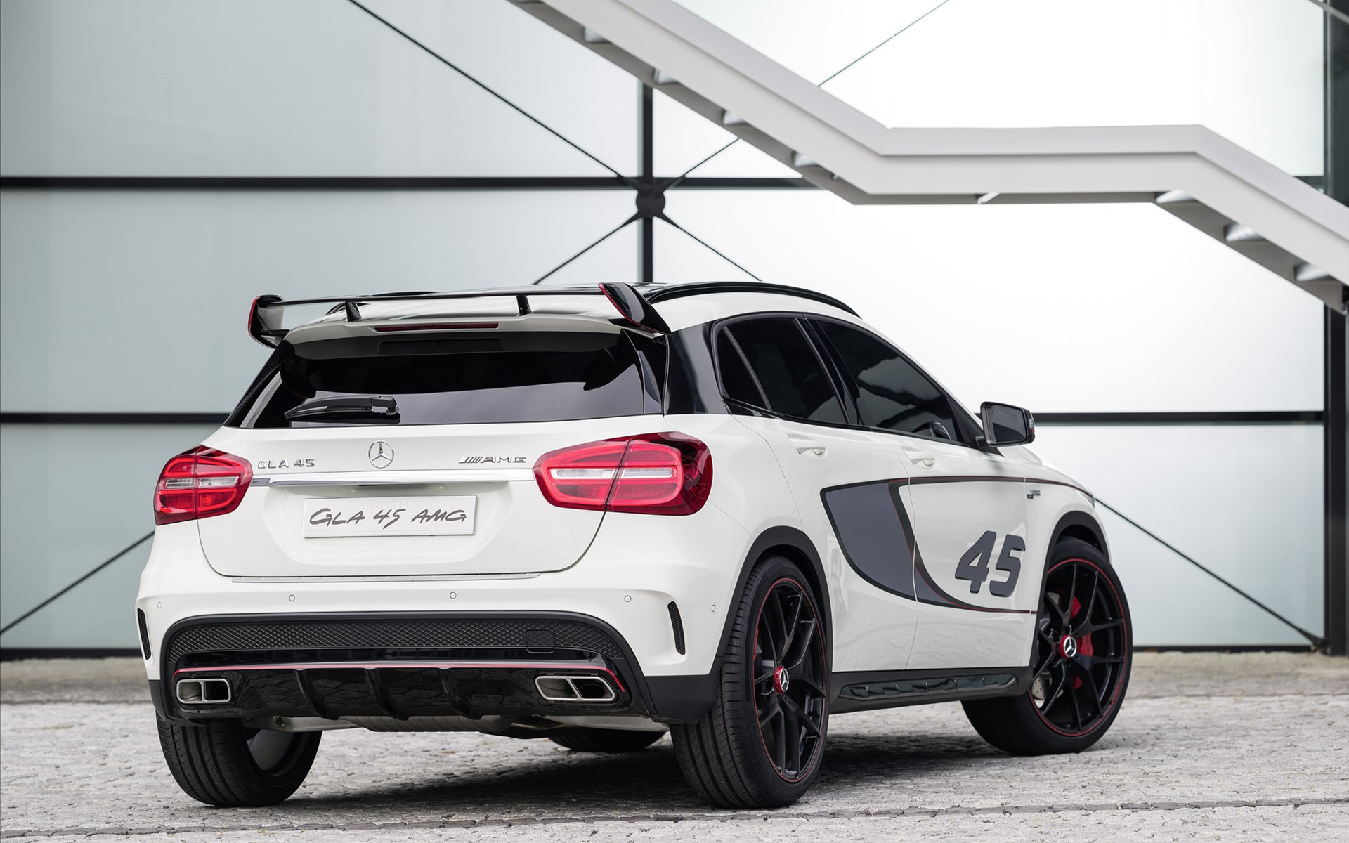 Mercedes-Benz GLA45 AMG Concept 2013