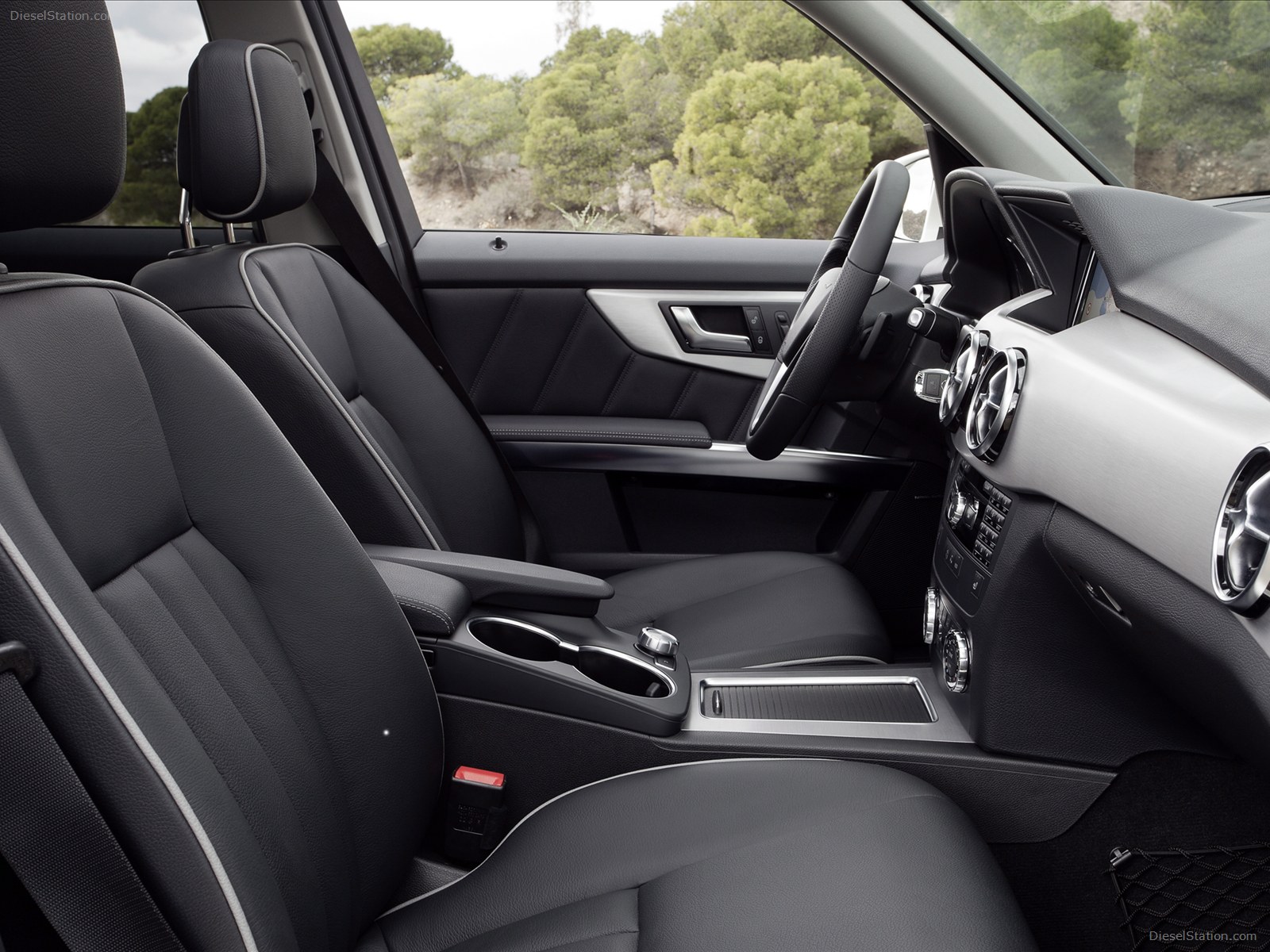 Mercedes-Benz GLK-Class 2013