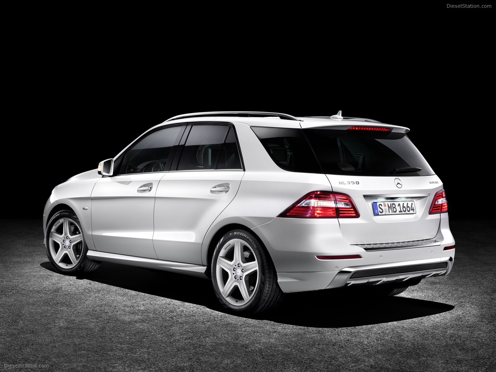 Mercedes-Benz M-Class 2012
