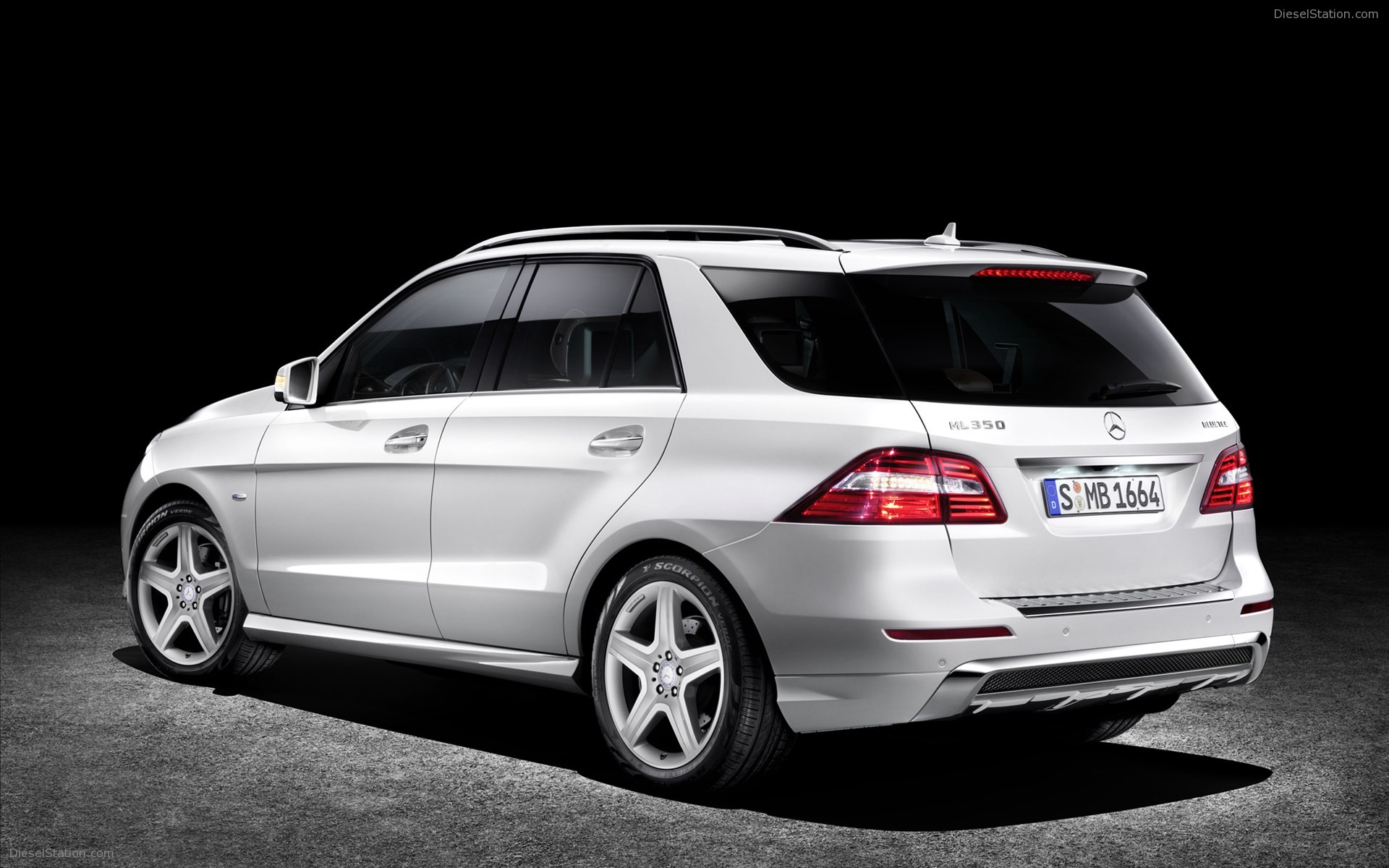 Mercedes-Benz M-Class 2012