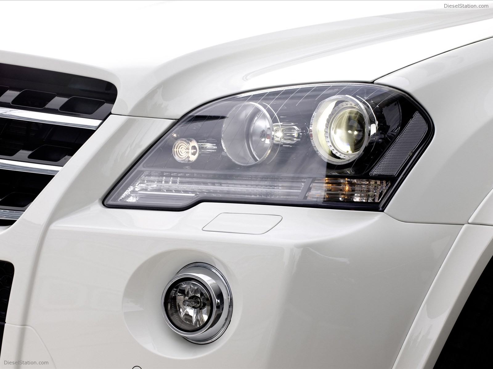 Mercedes Benz ML 63 AMG 2011