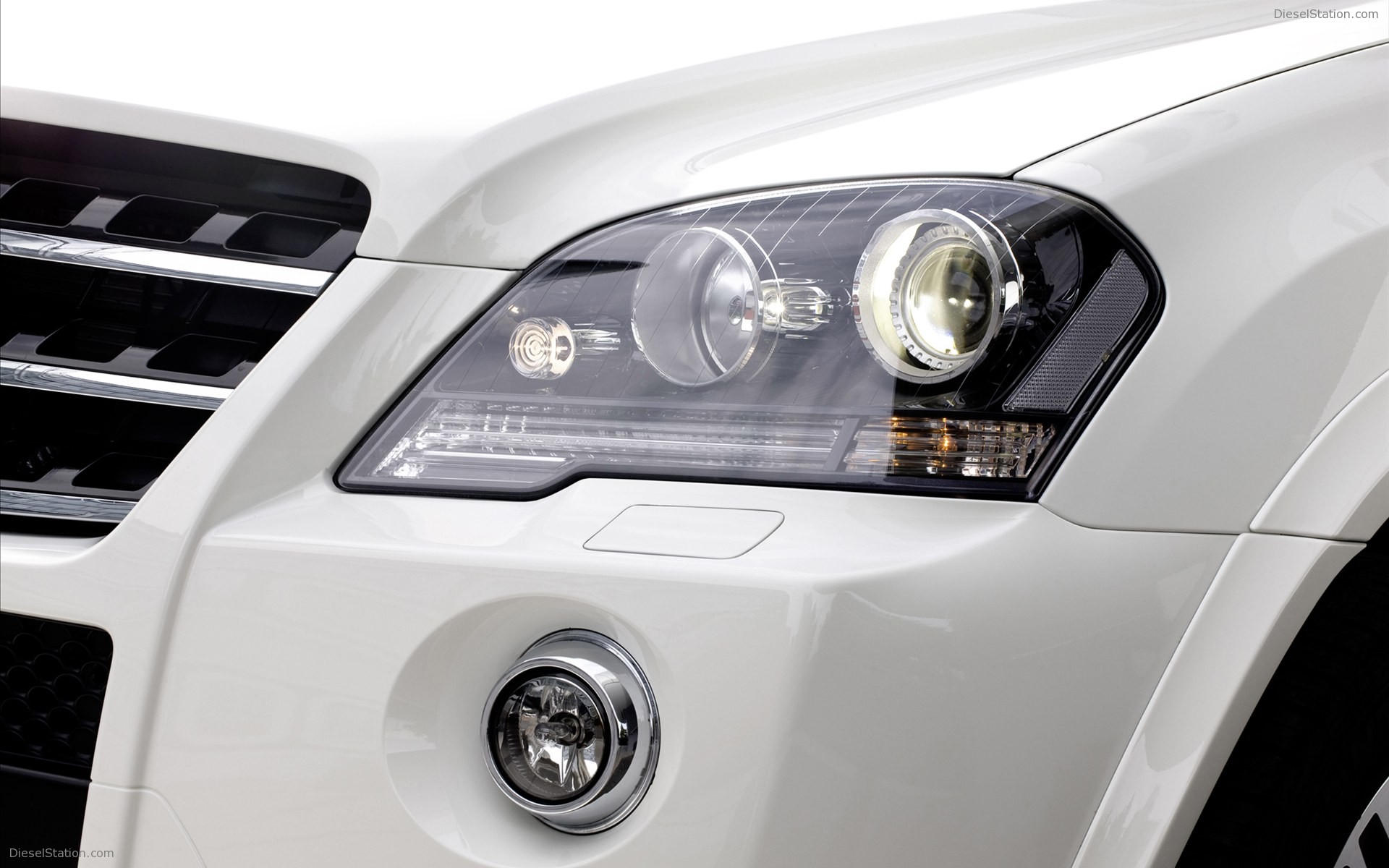 Mercedes Benz ML 63 AMG 2011