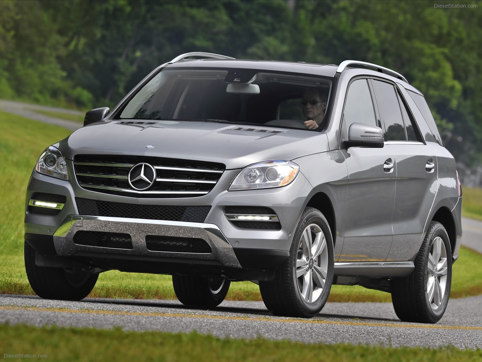 Mercedes Benz ML350 4MATIC 2012