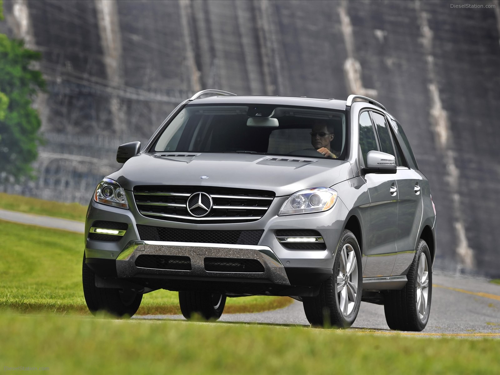 Mercedes Benz ML350 4MATIC 2012