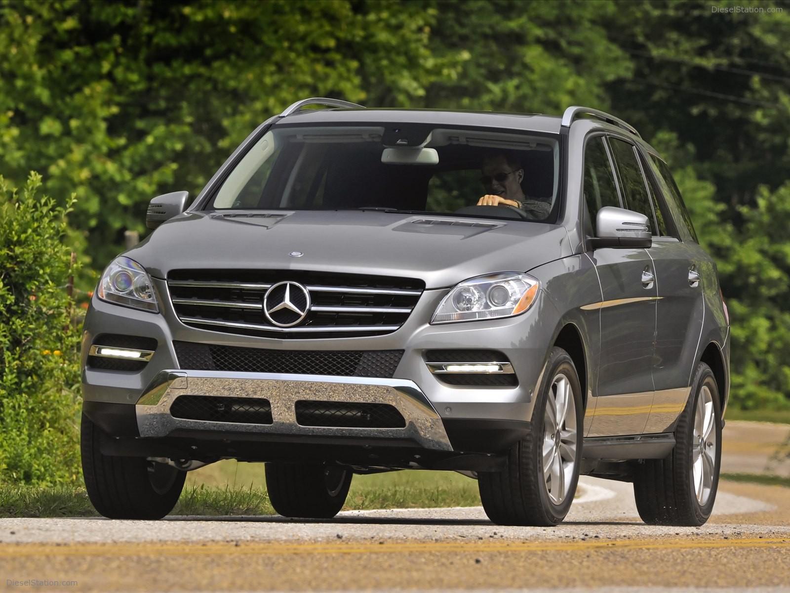 Mercedes Benz ML350 4MATIC 2012