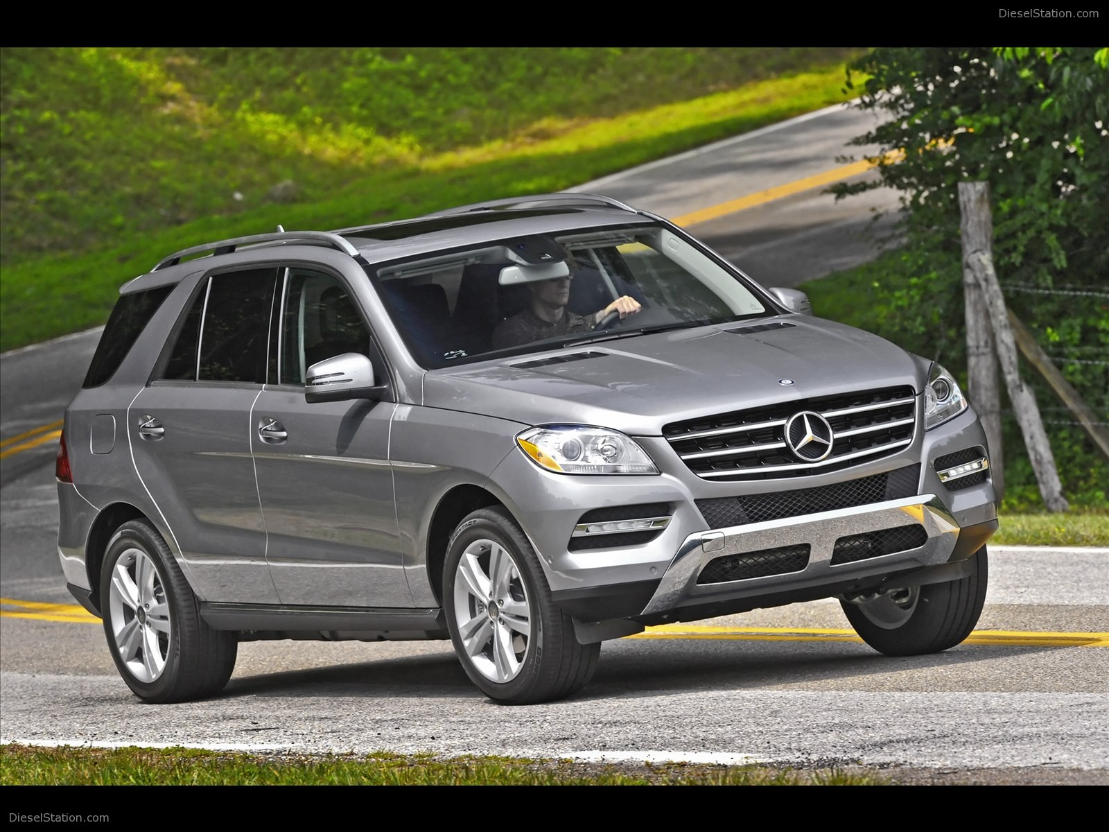 Mercedes Benz ML350 4MATIC 2012