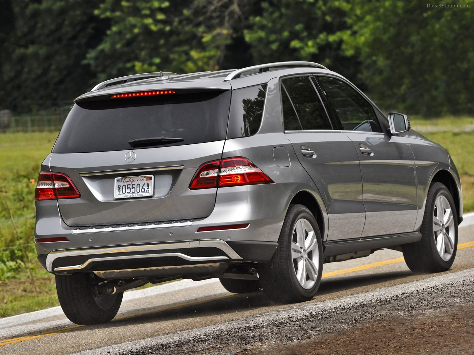 Mercedes Benz ML350 4MATIC 2012