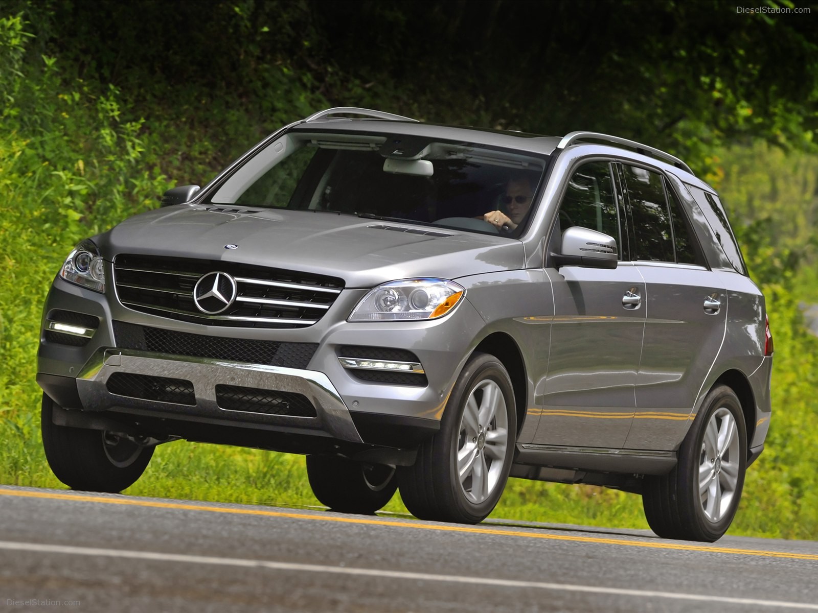 Mercedes Benz ML350 4MATIC 2012