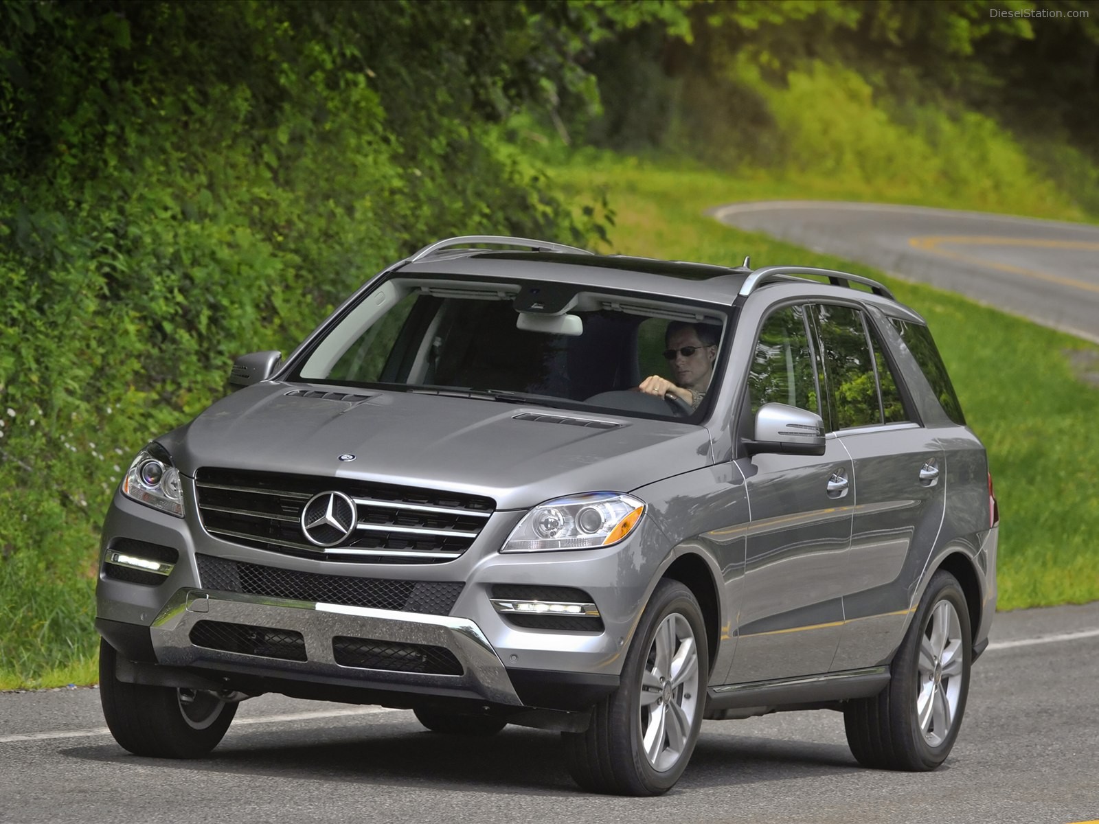 Mercedes Benz ML350 4MATIC 2012