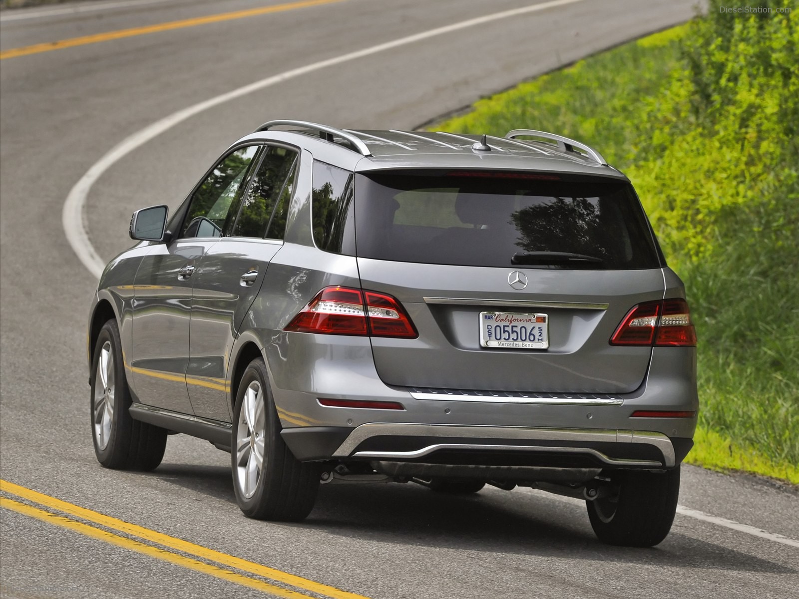 Mercedes Benz ML350 4MATIC 2012