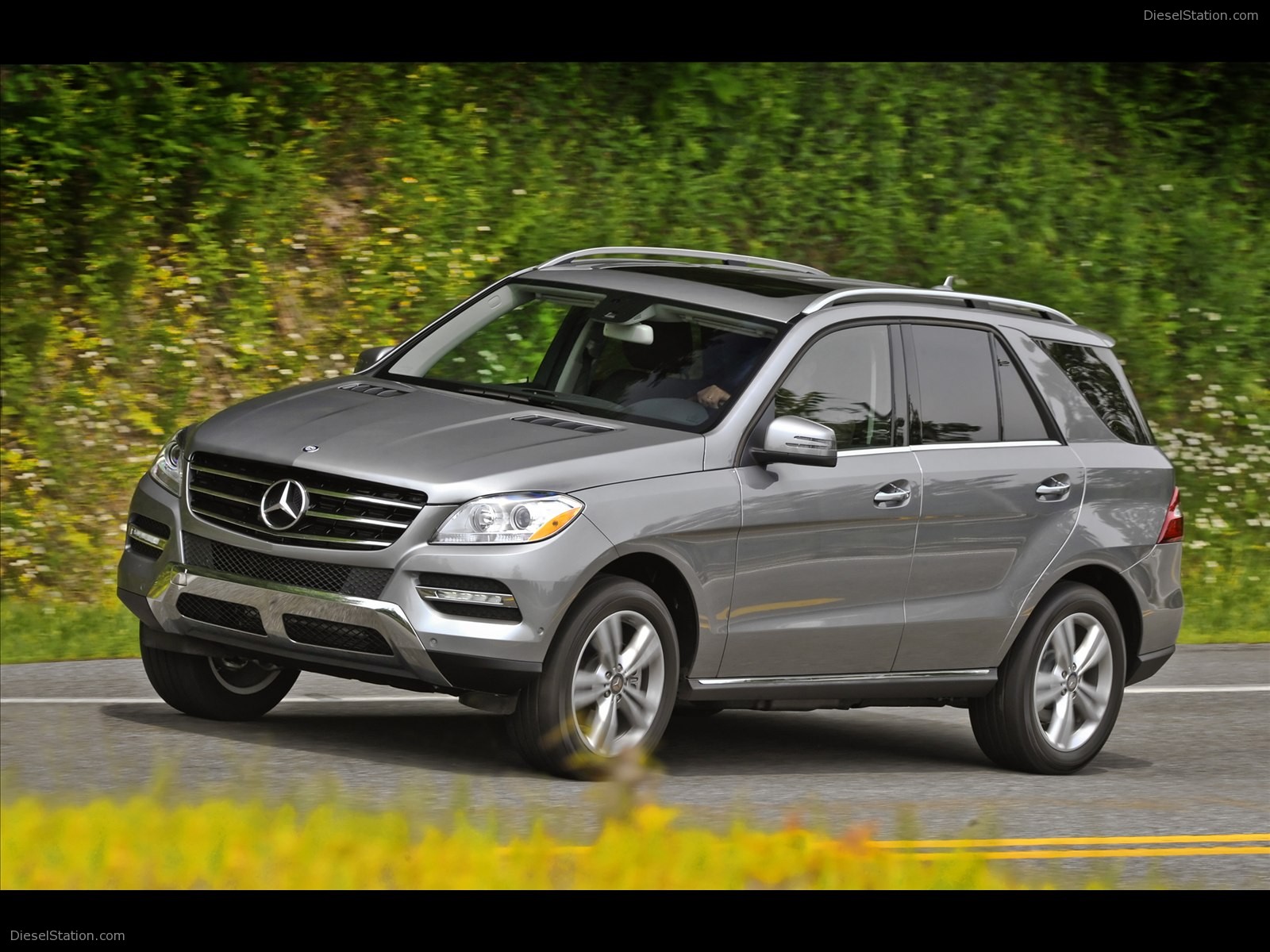 Mercedes Benz ML350 4MATIC 2012