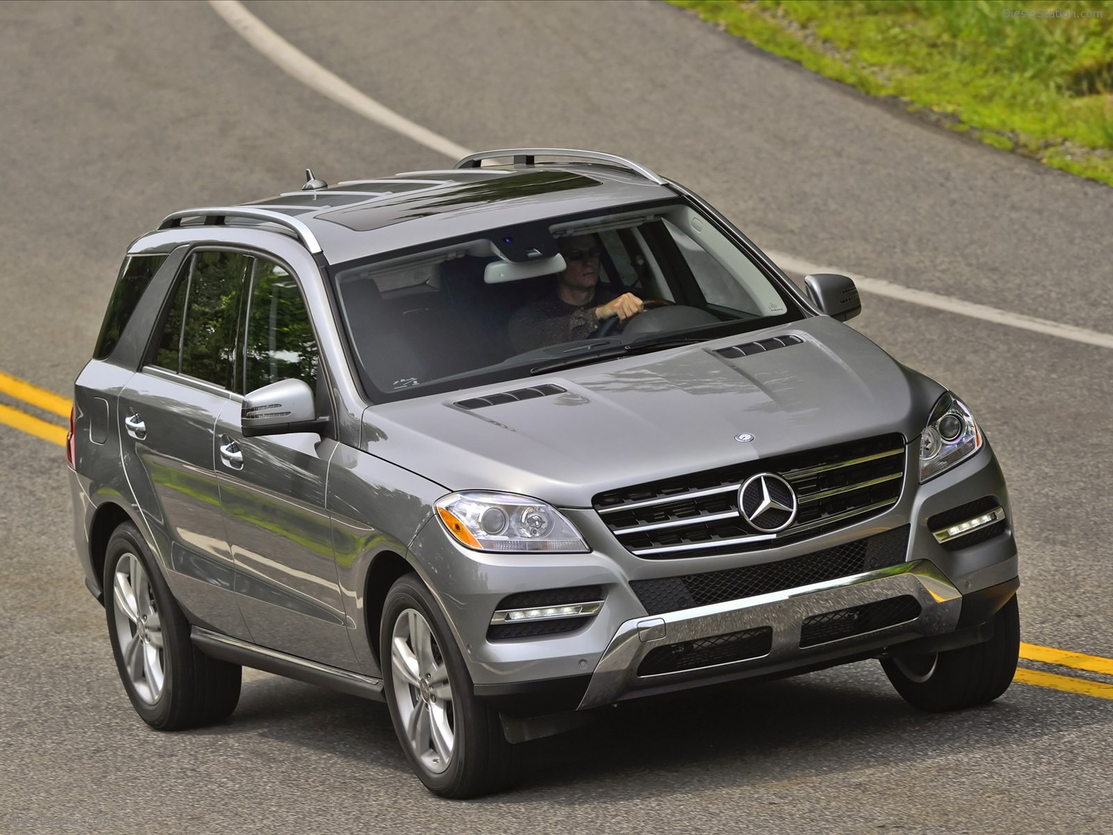 Mercedes Benz ML350 4MATIC 2012