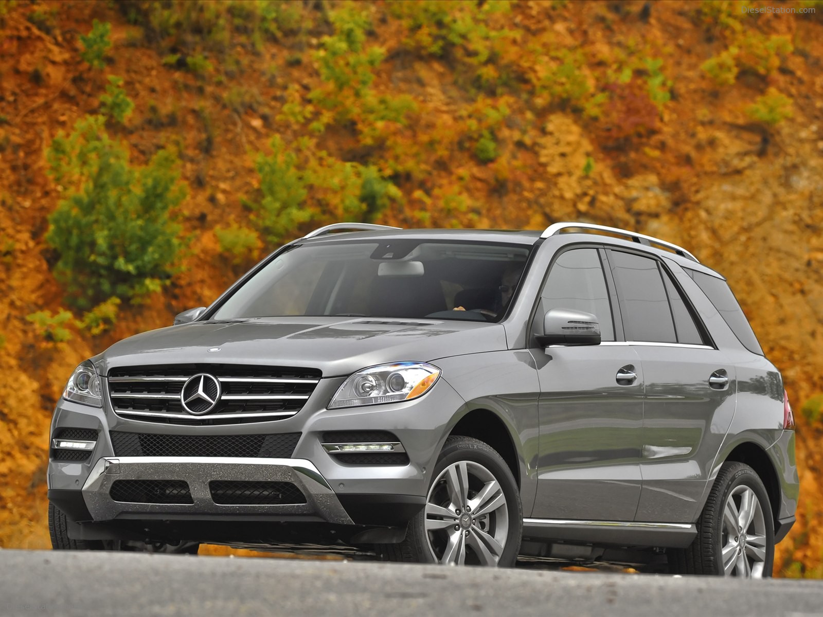 Mercedes Benz ML350 4MATIC 2012