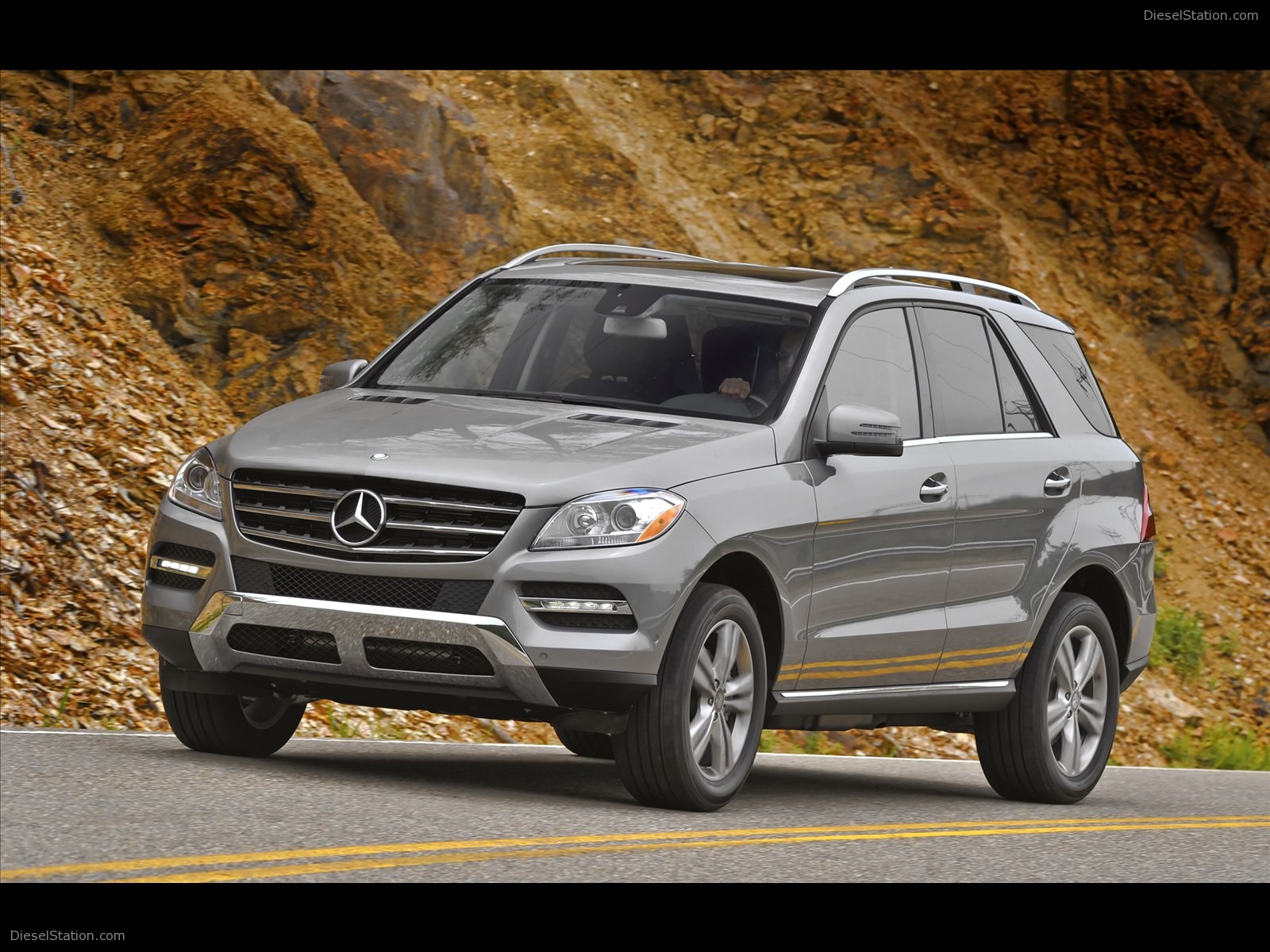 Mercedes Benz ML350 4MATIC 2012