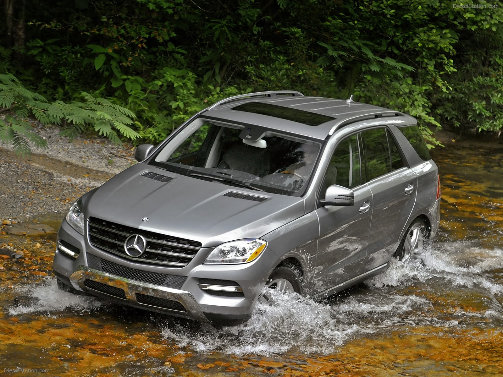 Mercedes Benz ML350 4MATIC 2012