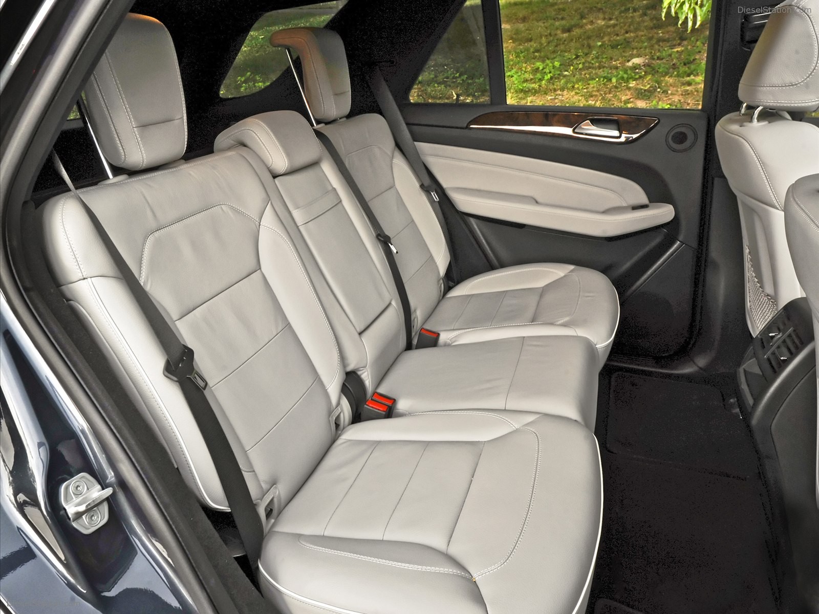 Mercedes Benz ML350 4MATIC 2012