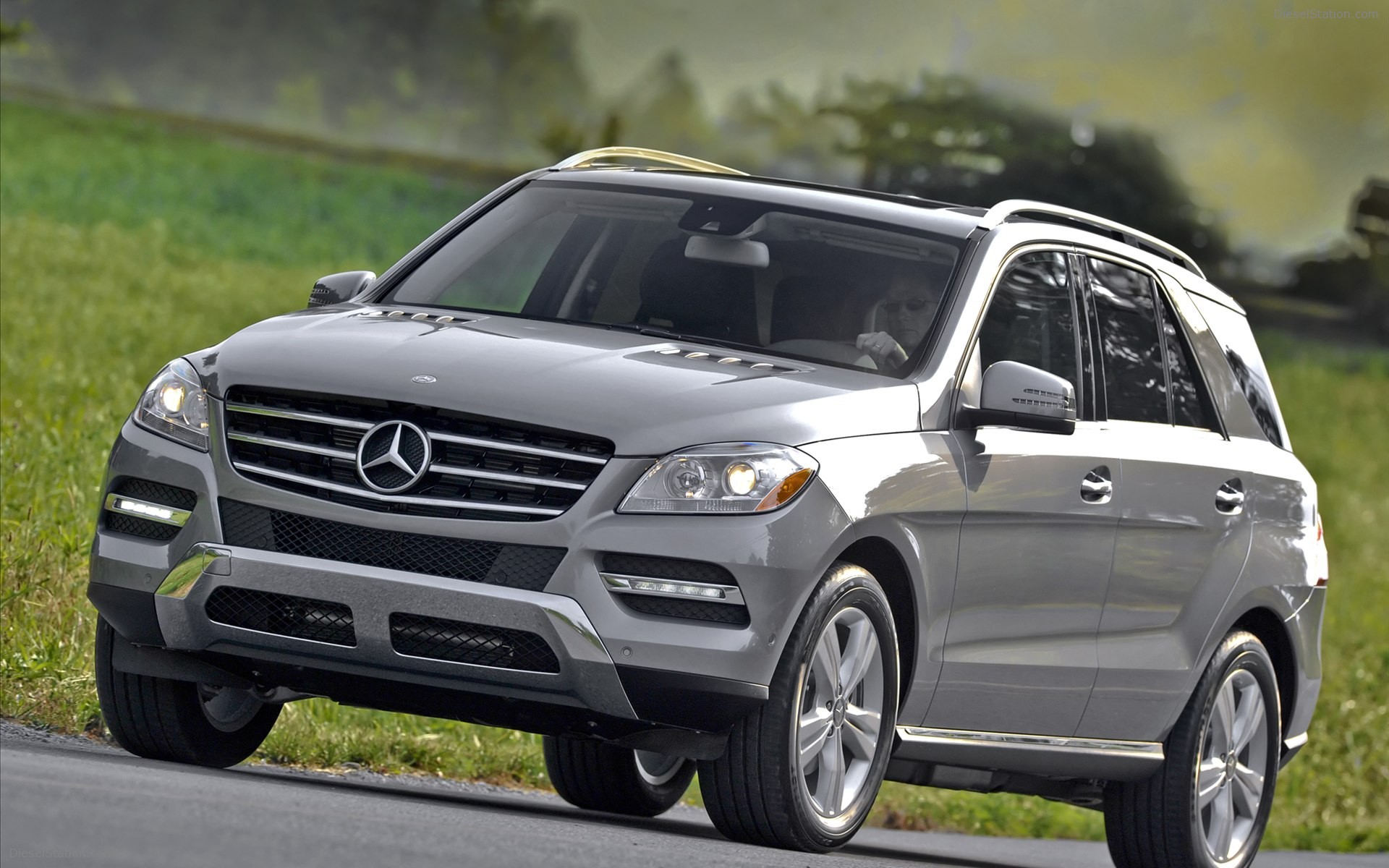 Mercedes Benz ML350 4MATIC 2012