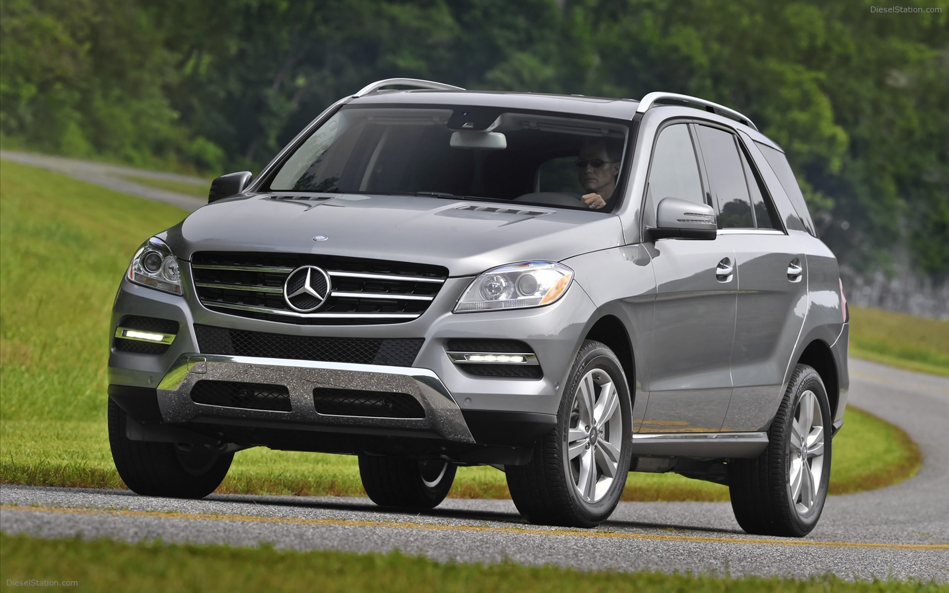 Mercedes Benz ML350 4MATIC 2012