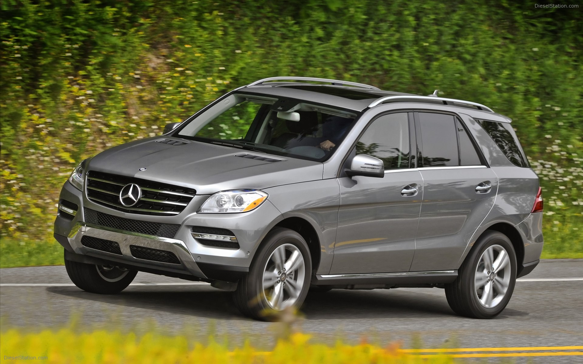 Mercedes Benz ML350 4MATIC 2012