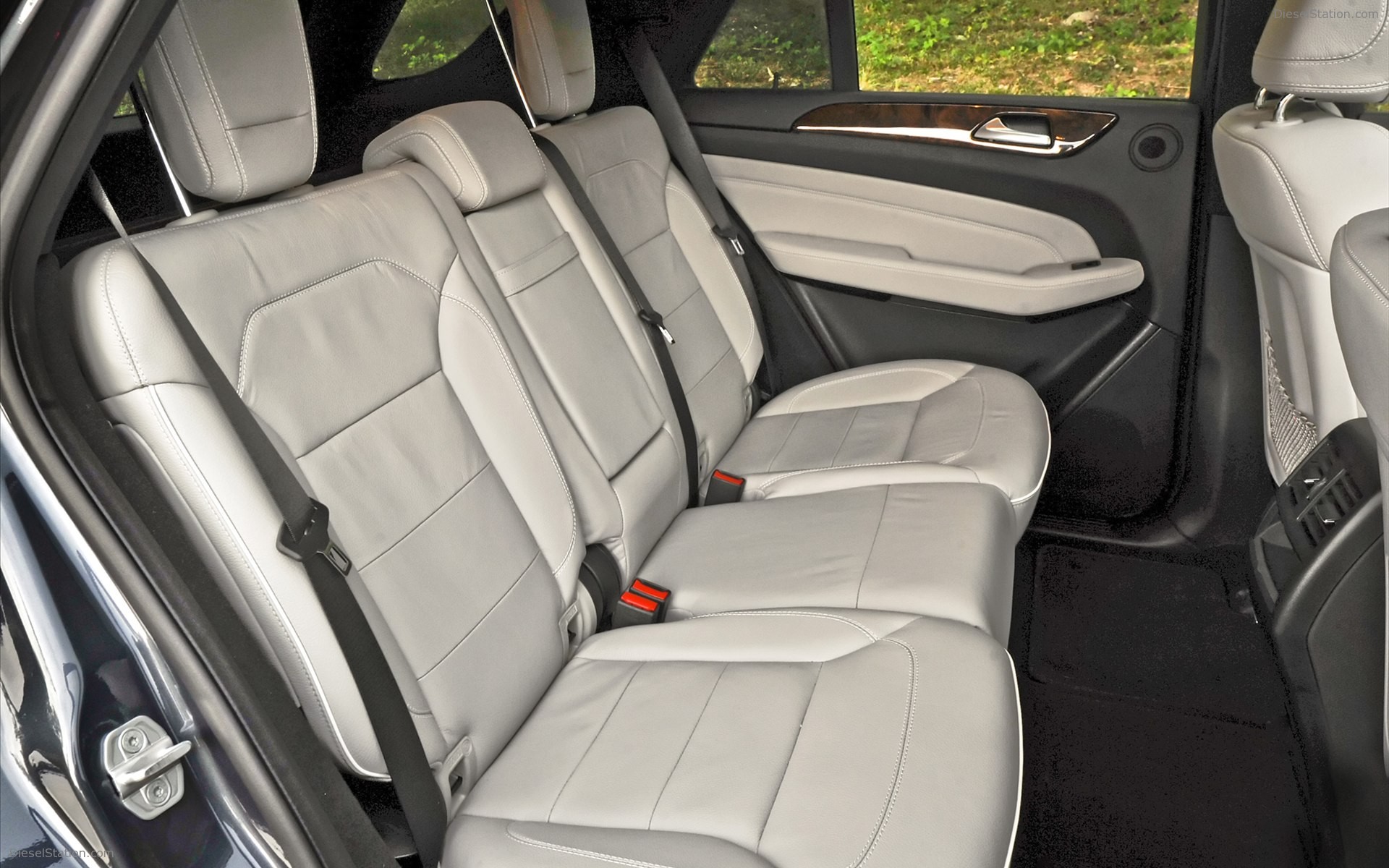Mercedes Benz ML350 4MATIC 2012