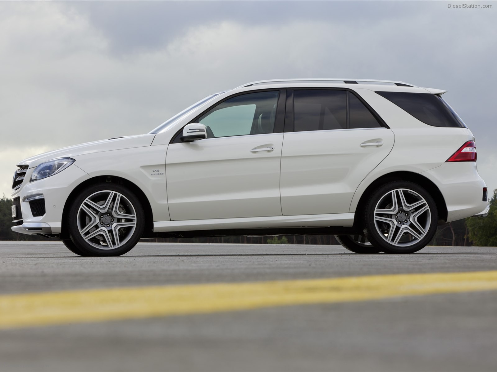 Mercedes Benz ML63 AMG 2012