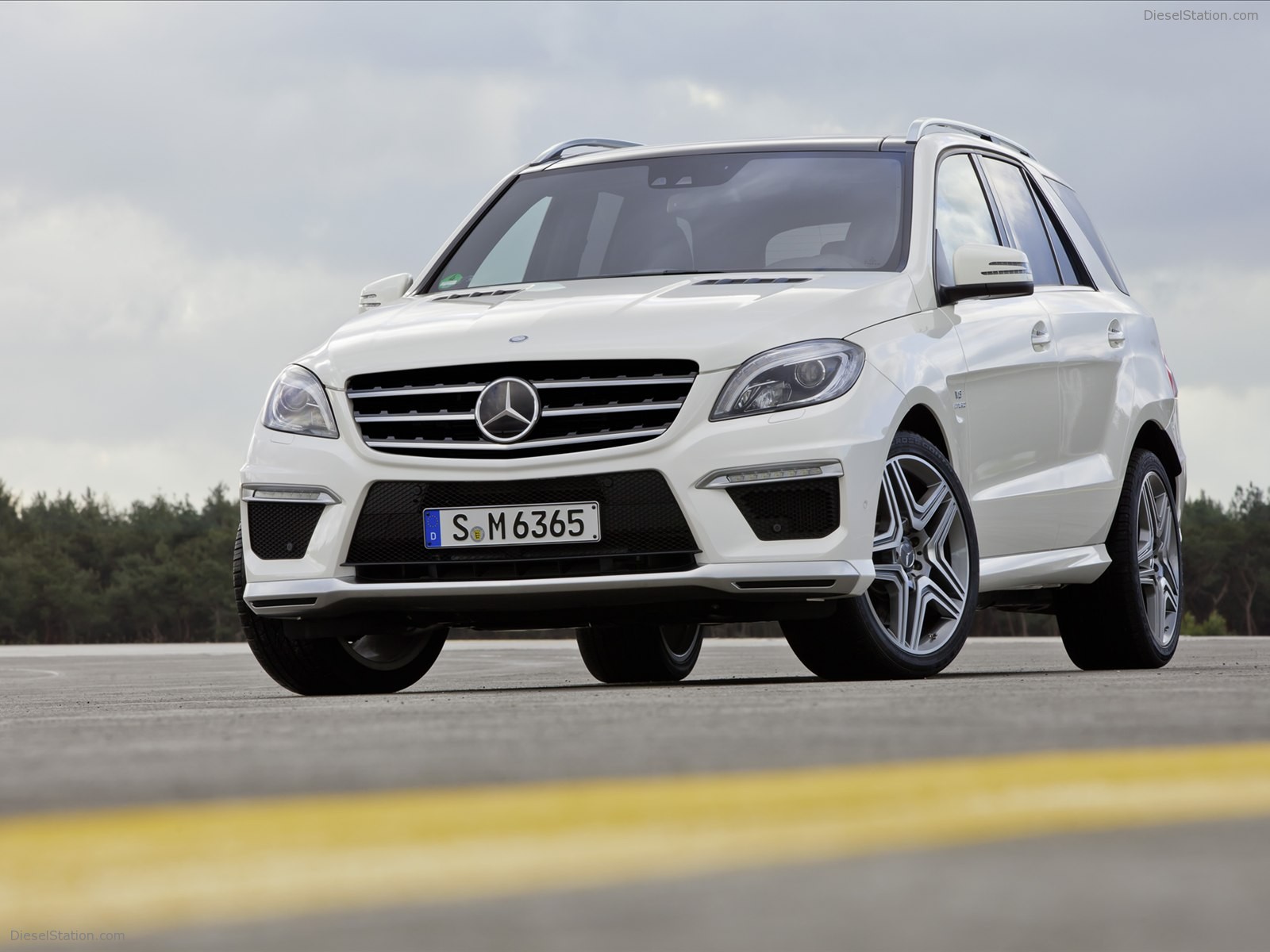 Mercedes Benz ML63 AMG 2012