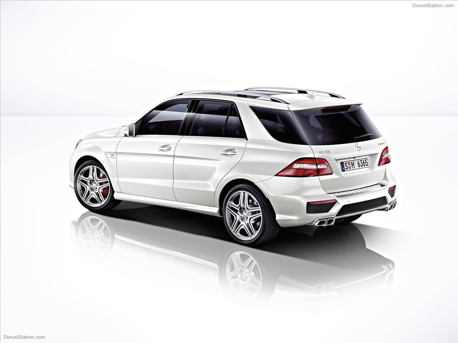 Mercedes Benz ML63 AMG 2012
